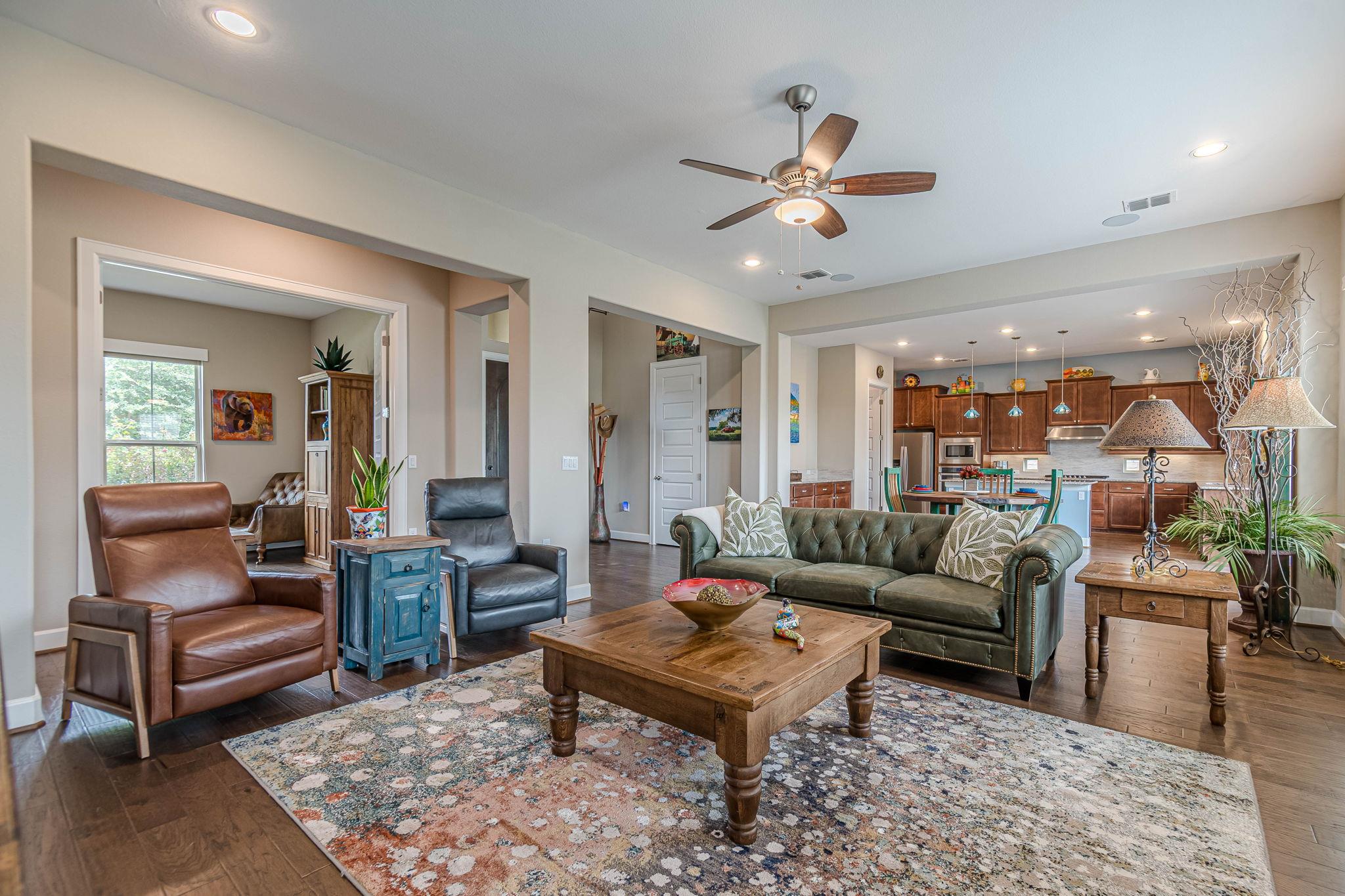 112 Learning Elm Dr, San Marcos, TX 78666