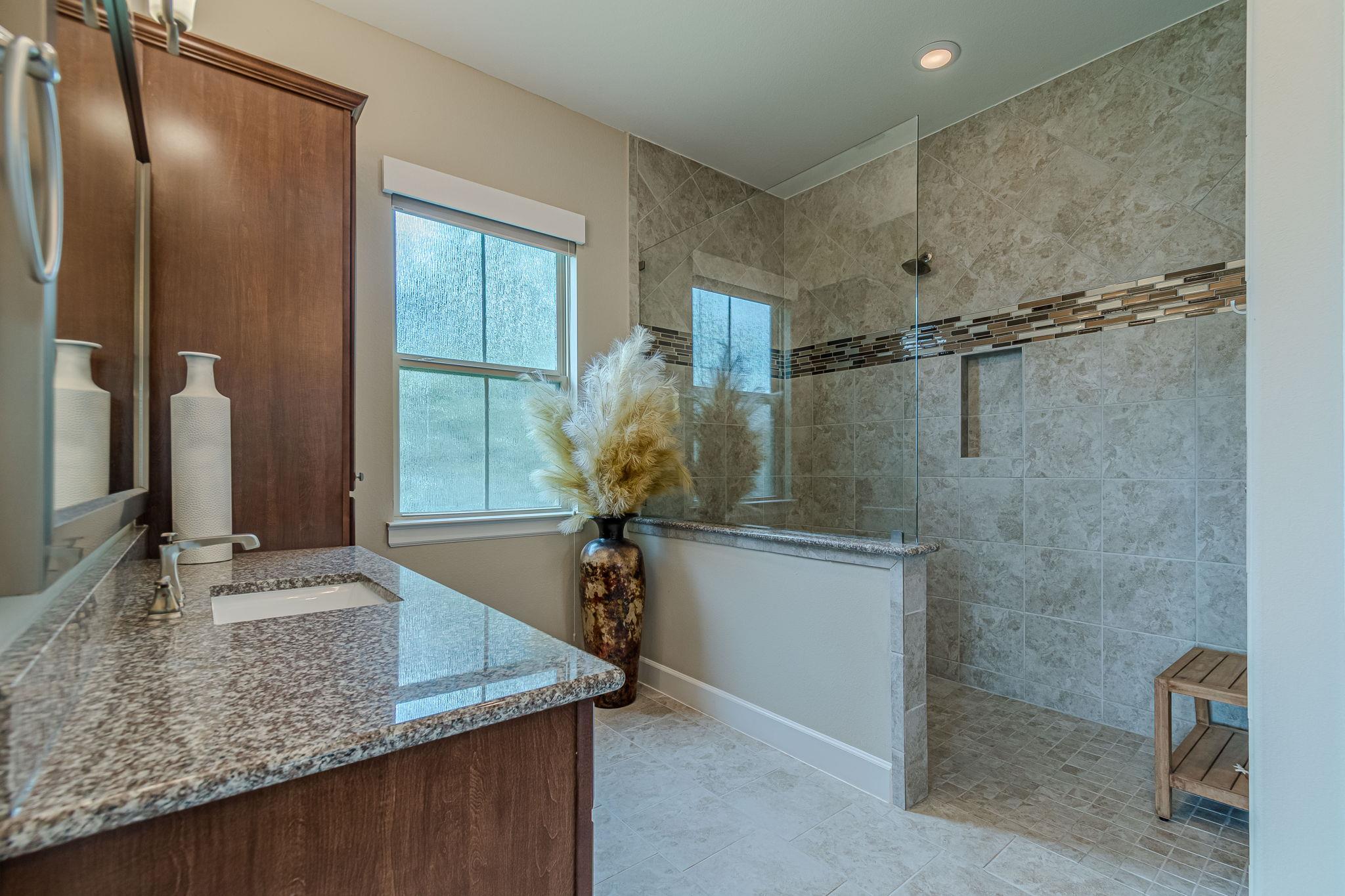 112 Learning Elm Dr, San Marcos, TX 78666