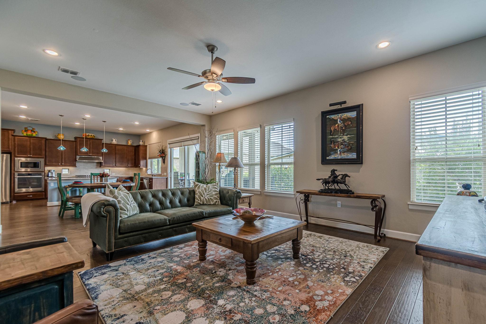 112 Learning Elm Dr, San Marcos, TX 78666