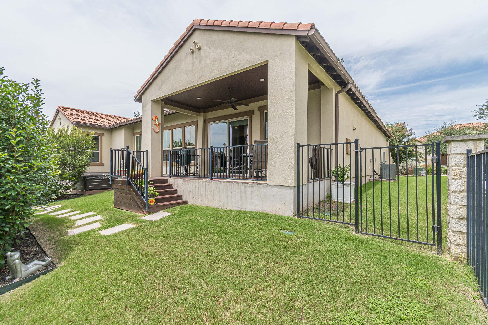 112 Learning Elm Dr, San Marcos, TX 78666