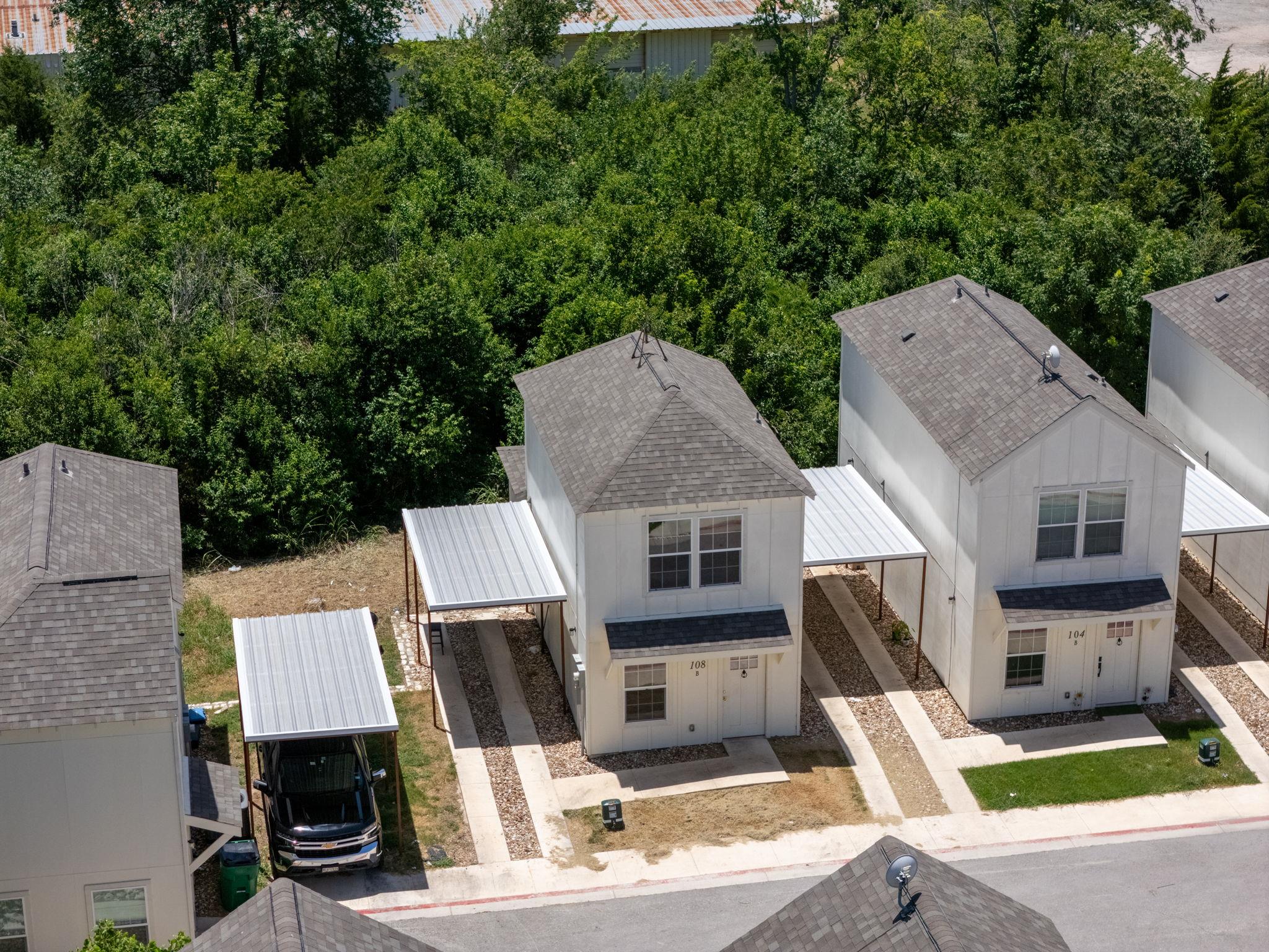 230 Debus Dr # 108 B, Taylor, TX 76574