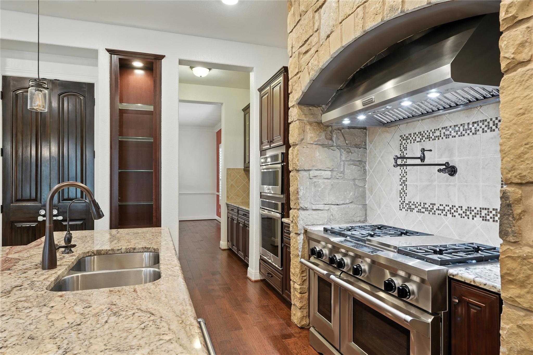 15729 De Fortuna Dr, Bee Cave, TX 78738