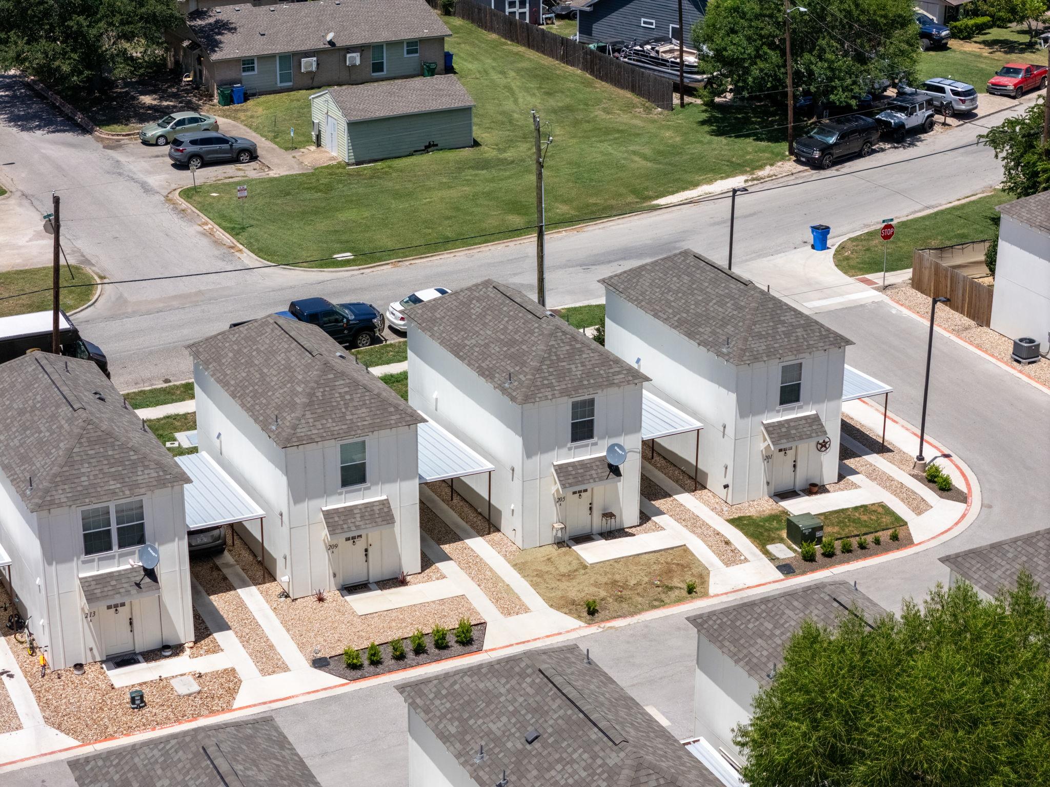 350 Debus Dr # 205 A, Taylor, TX 76574