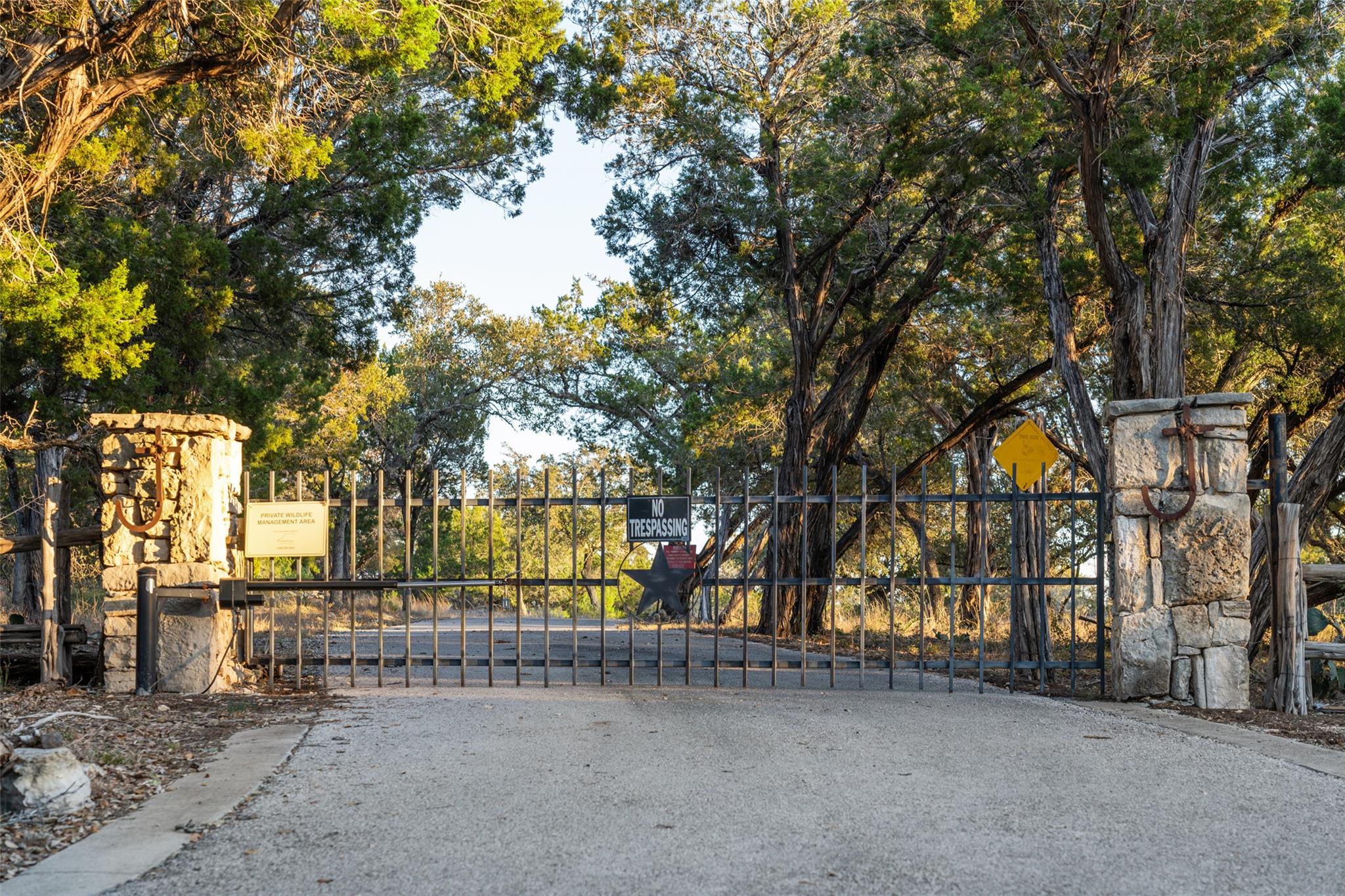 00 Angel Light Dr Dr, Spicewood, TX 78669