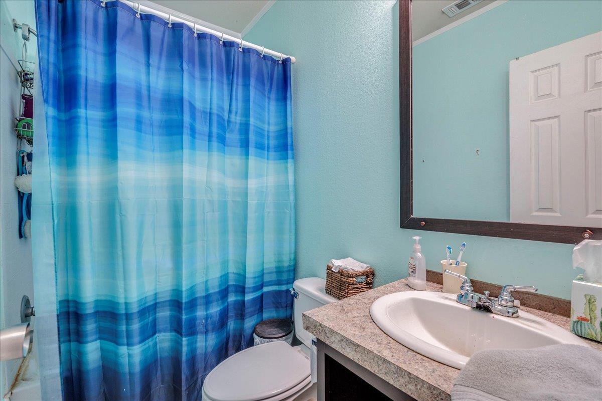 20565 Cameron Rd, Coupland, TX 78615