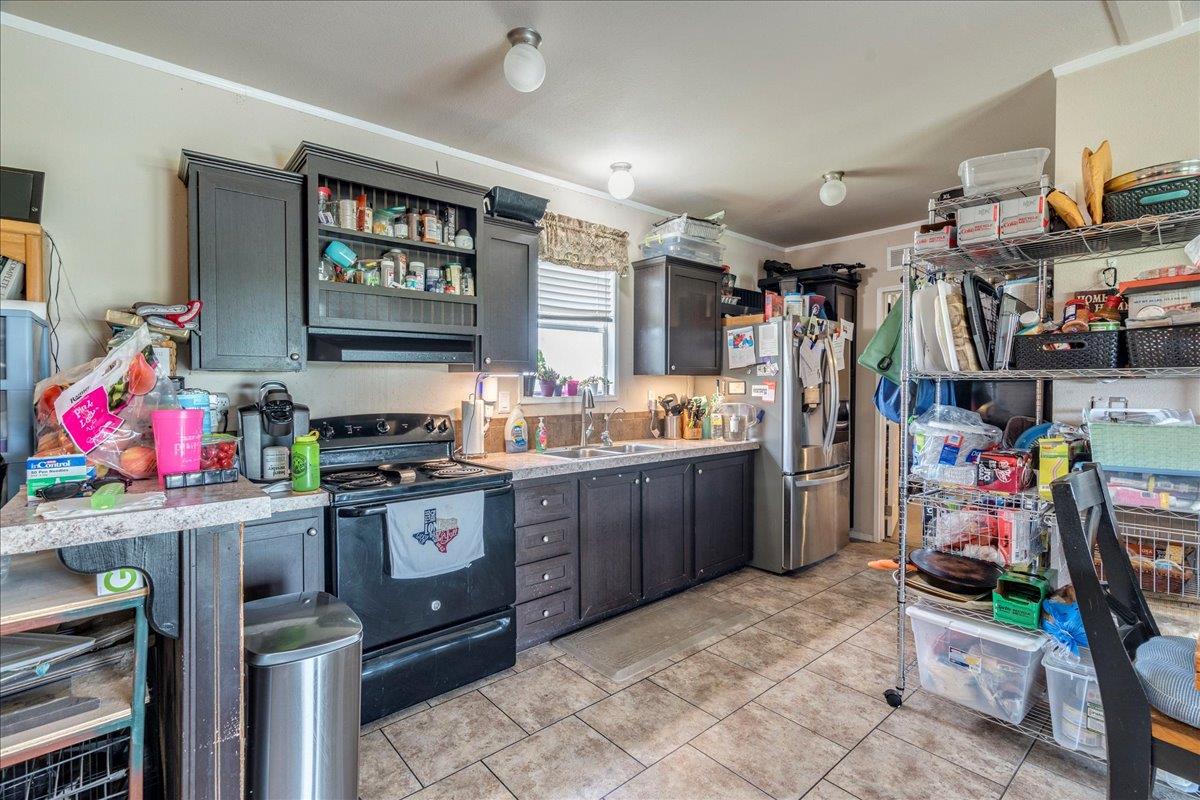 20565 Cameron Rd, Coupland, TX 78615