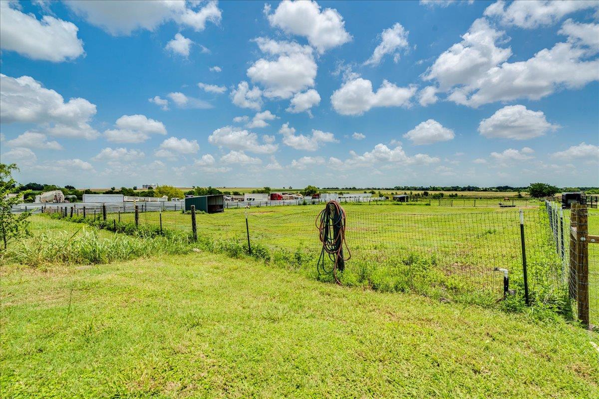 20565 Cameron Rd, Coupland, TX 78615