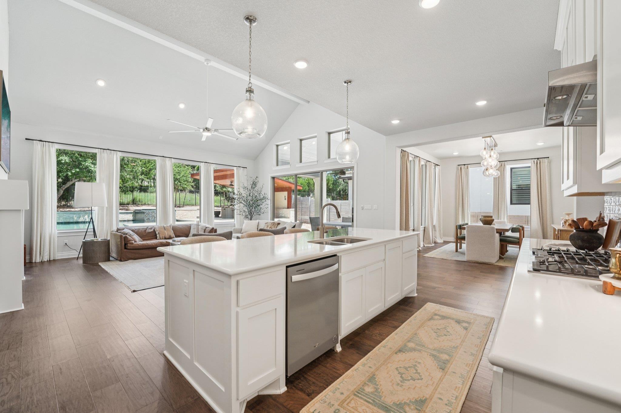 120 Hollytree Ct, Georgetown, TX 78628