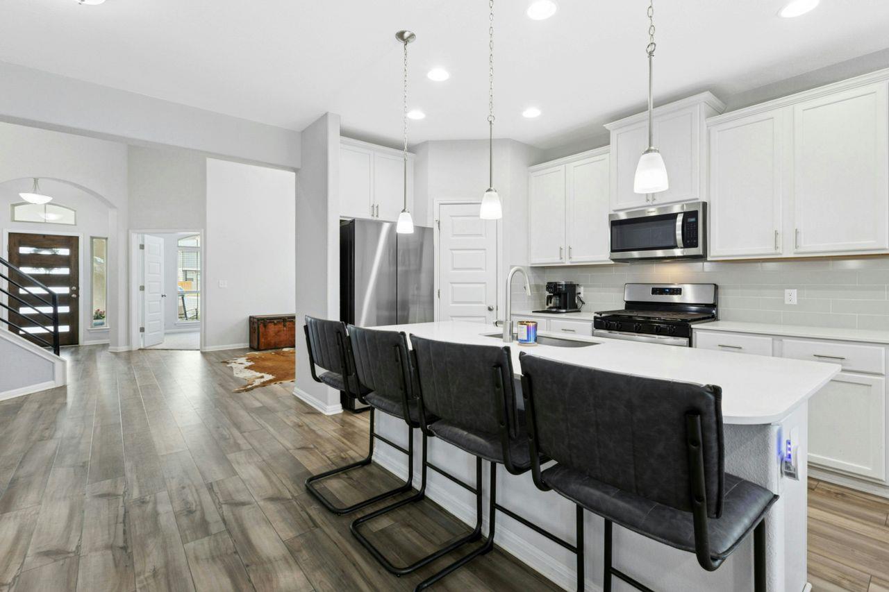 242 Backstays Loop, Kyle, TX 78640