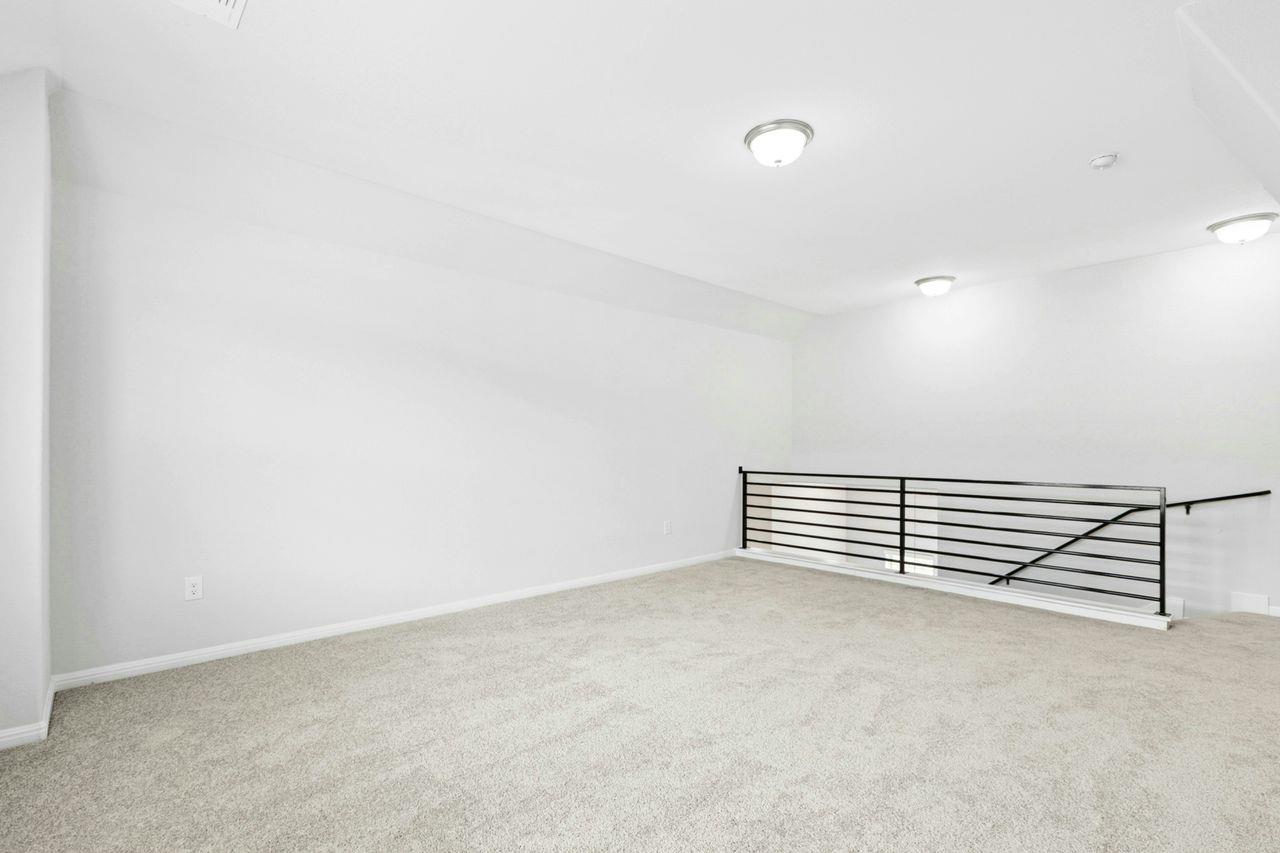 242 Backstays Loop, Kyle, TX 78640