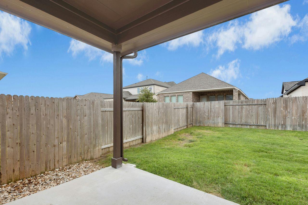 242 Backstays Loop, Kyle, TX 78640