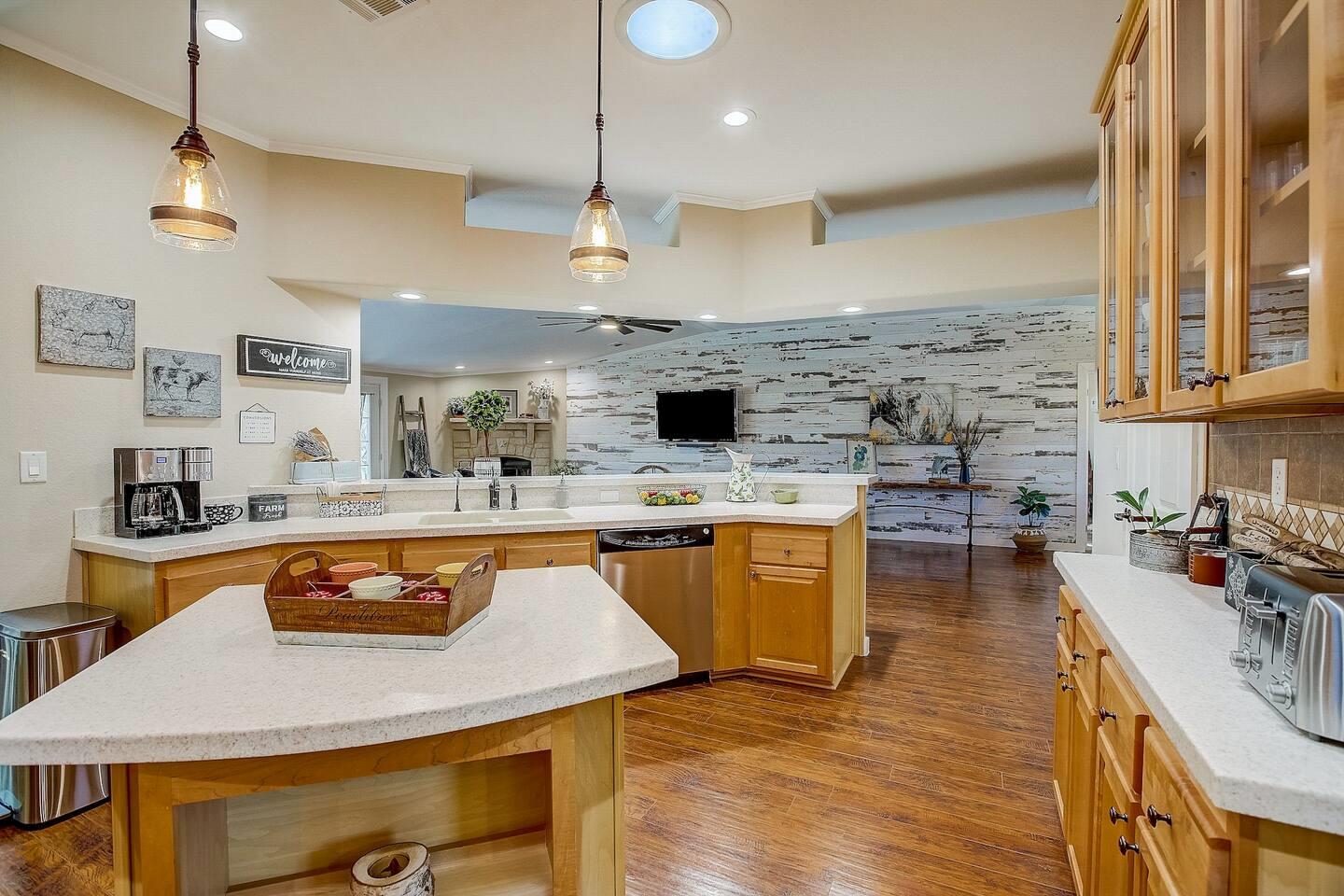 3001 Cox Rd, Blanco, TX 78606