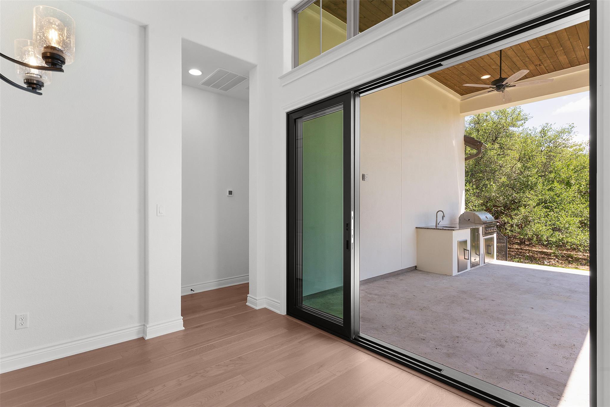 100 Sunny Bell Ct, Georgetown, TX 78628