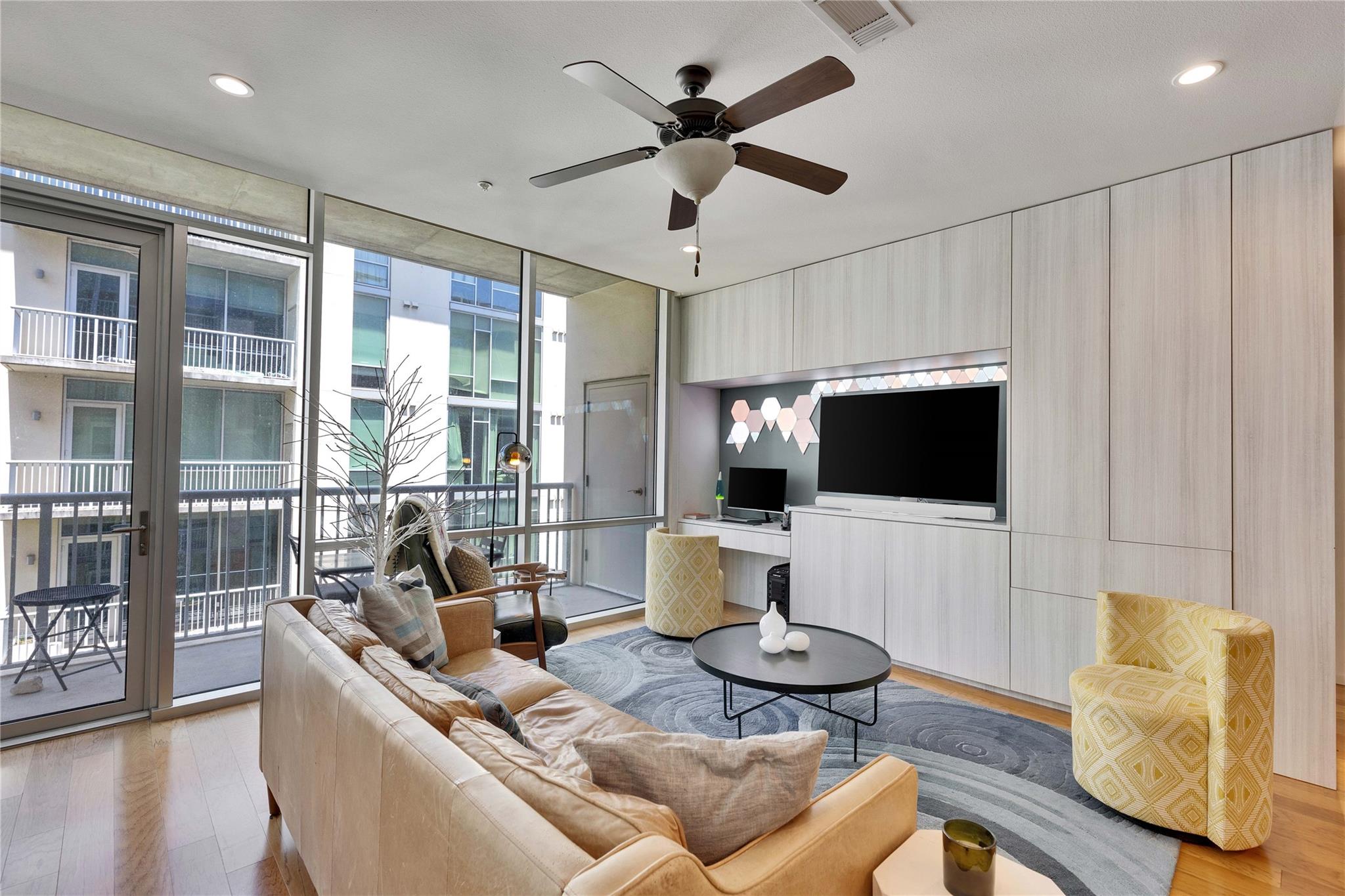 1600 Barton Springs Rd # 2403, Austin, TX 78704