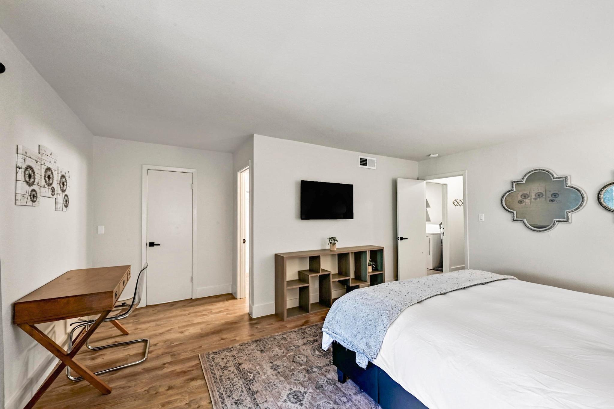 211 Comanche Ln, Lago Vista, TX 78645