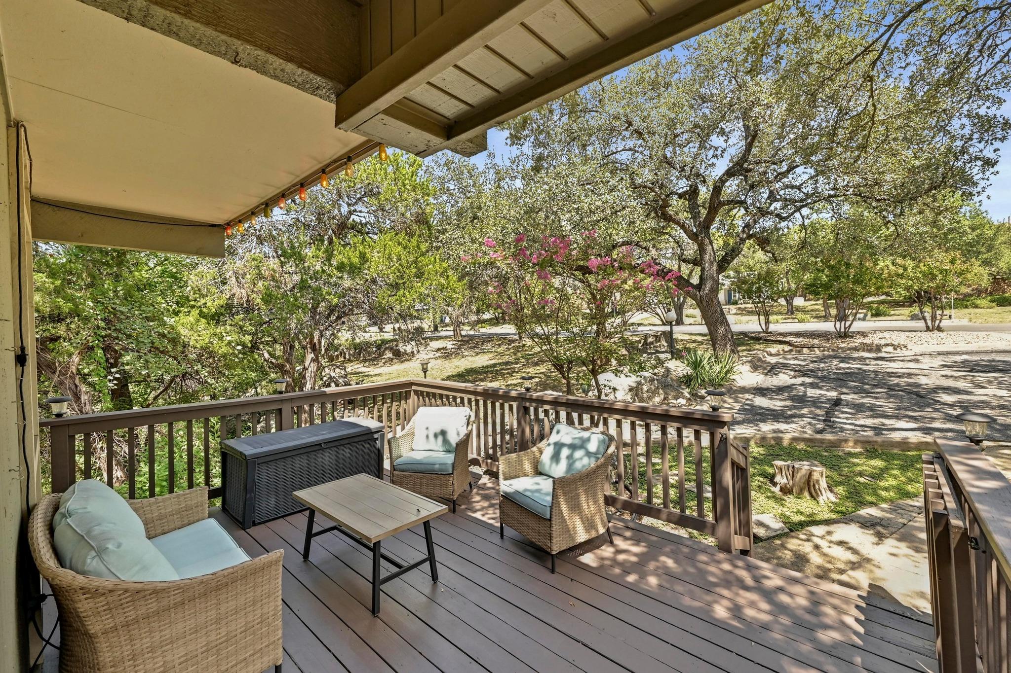 211 Comanche Ln, Lago Vista, TX 78645