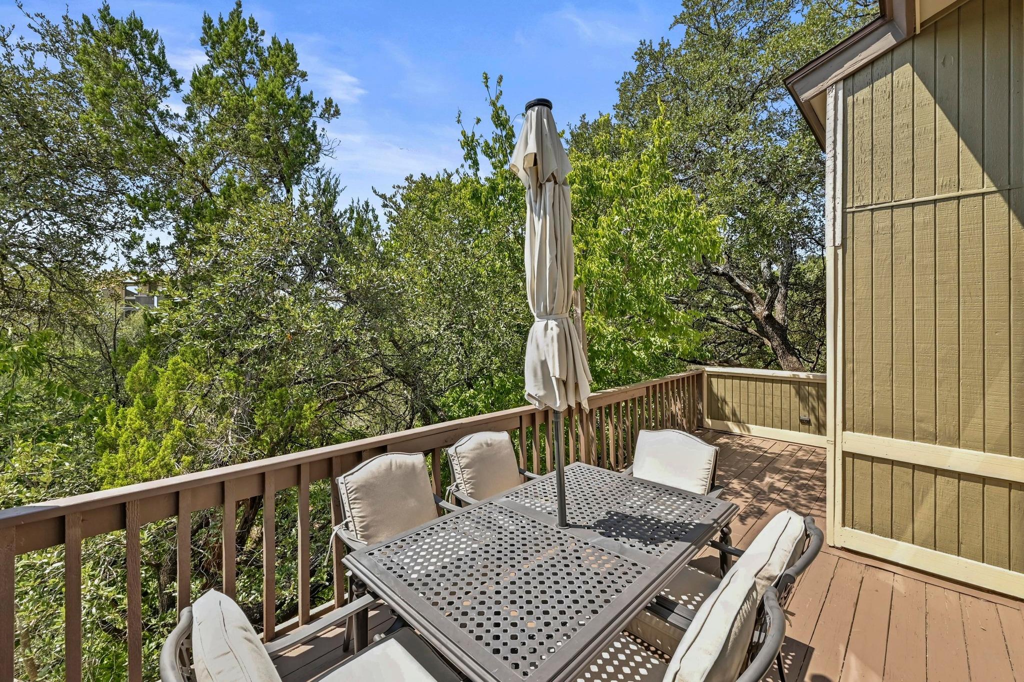 211 Comanche Ln, Lago Vista, TX 78645