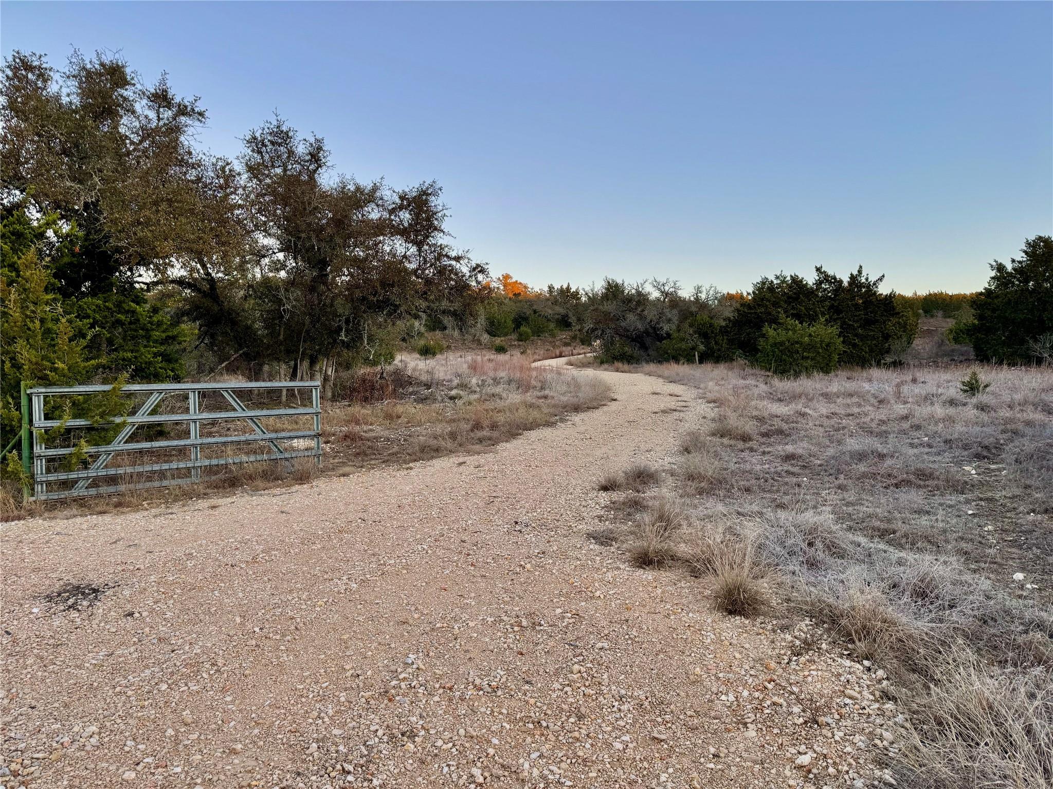 640 Sycamore Creek Dr, Dripping Springs, TX 78620