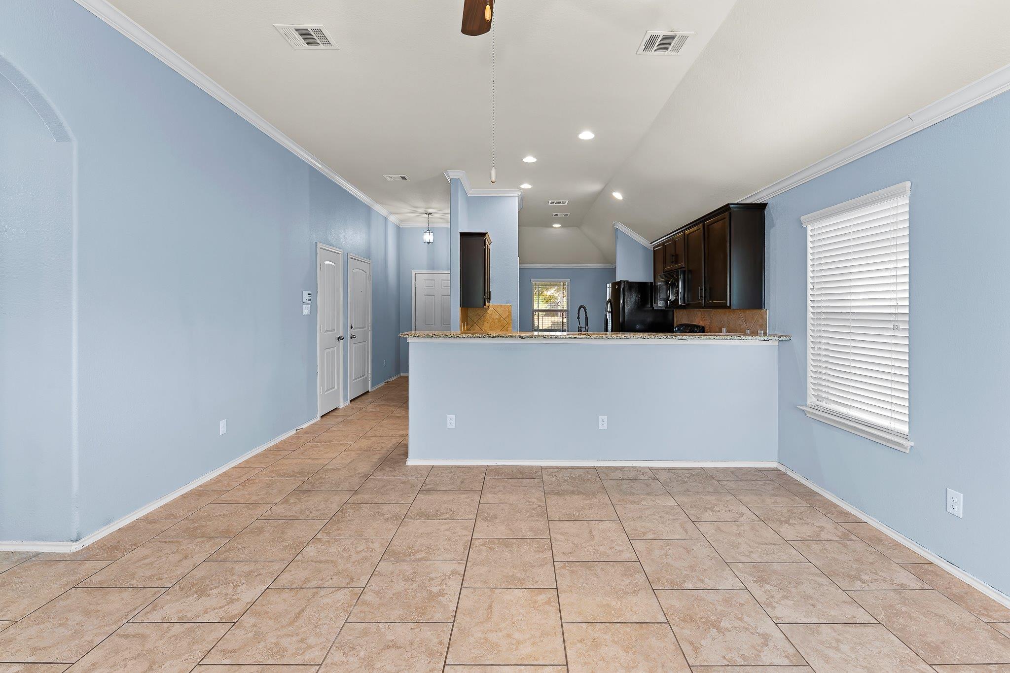 244 Chickadee Ln, Leander, TX 78641