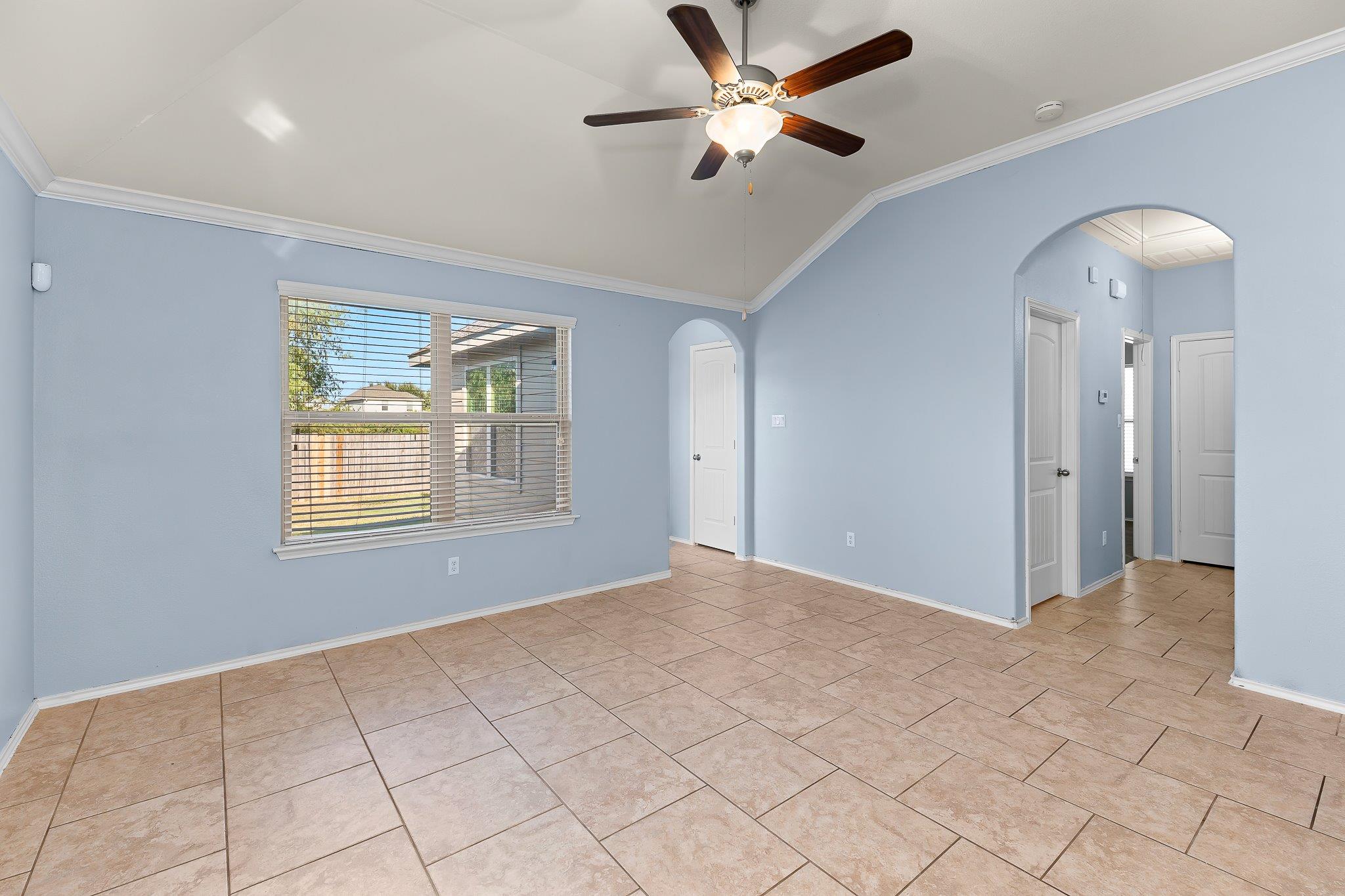 244 Chickadee Ln, Leander, TX 78641