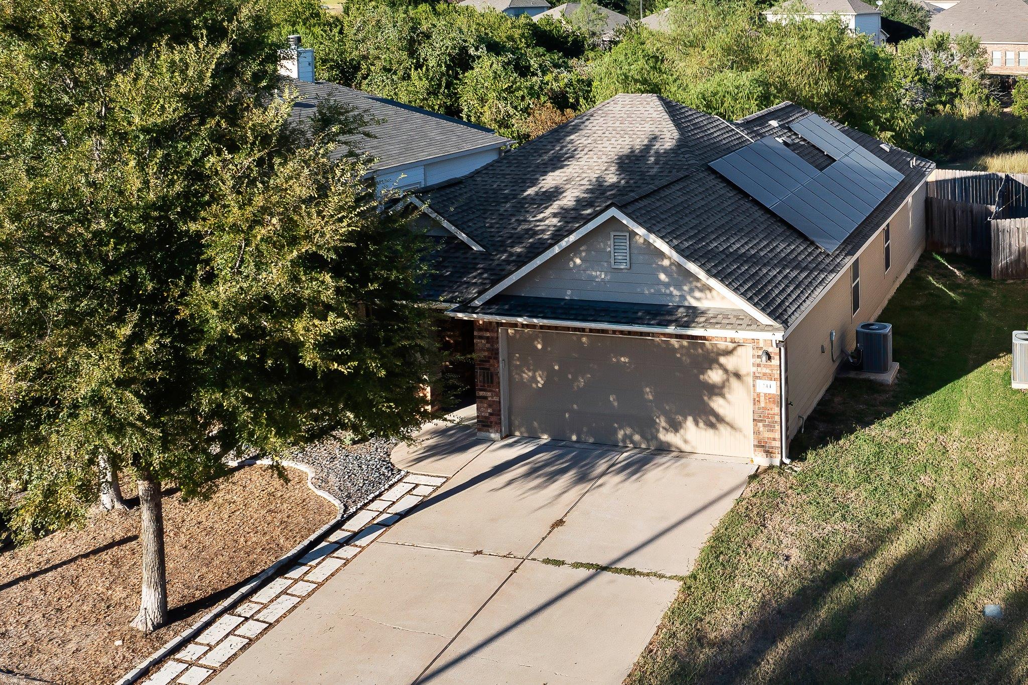 244 Chickadee Ln, Leander, TX 78641