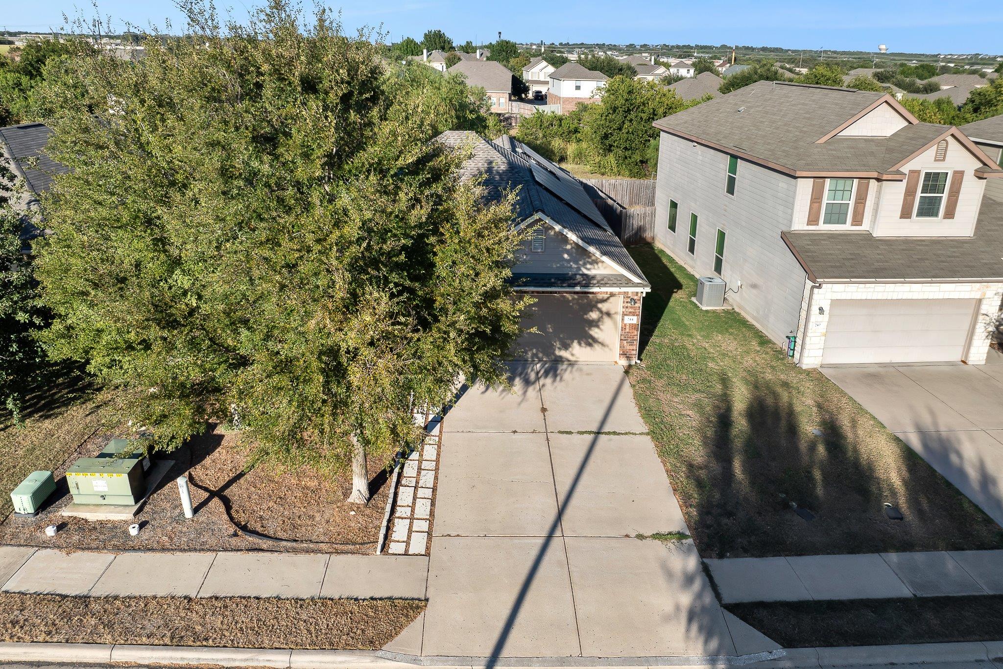 244 Chickadee Ln, Leander, TX 78641