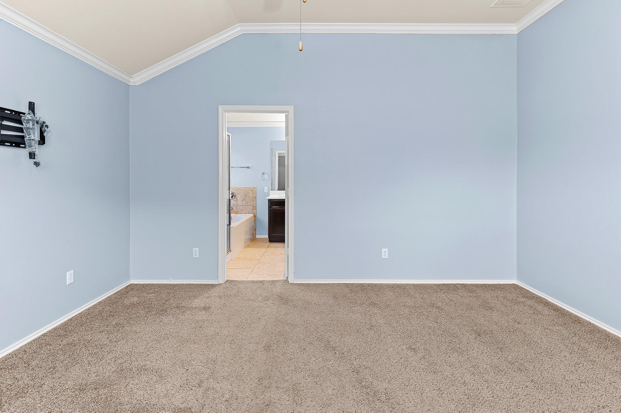 244 Chickadee Ln, Leander, TX 78641