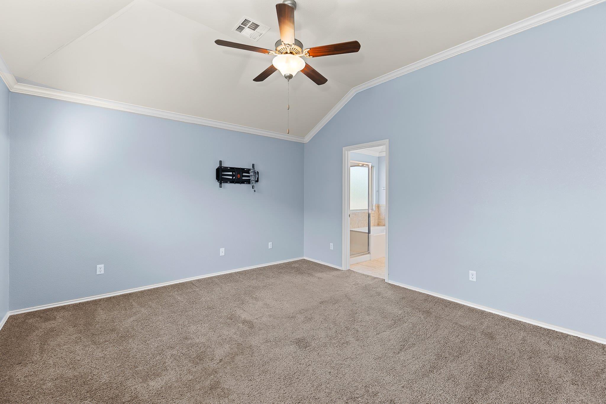 244 Chickadee Ln, Leander, TX 78641