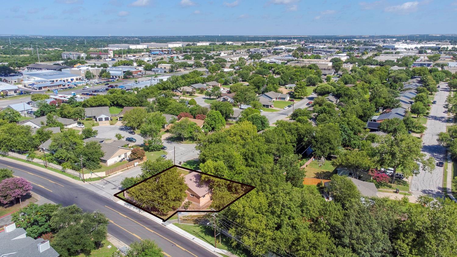 1800 Nicole Cir # A, Round Rock, TX 78664