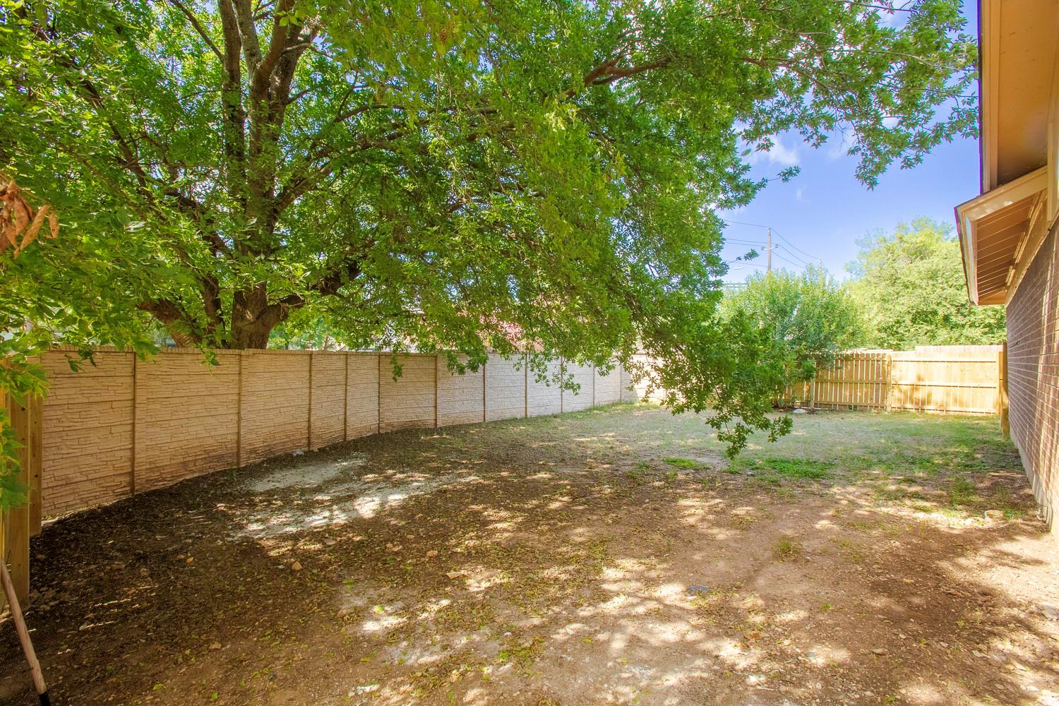 1800 Nicole Cir # A, Round Rock, TX 78664