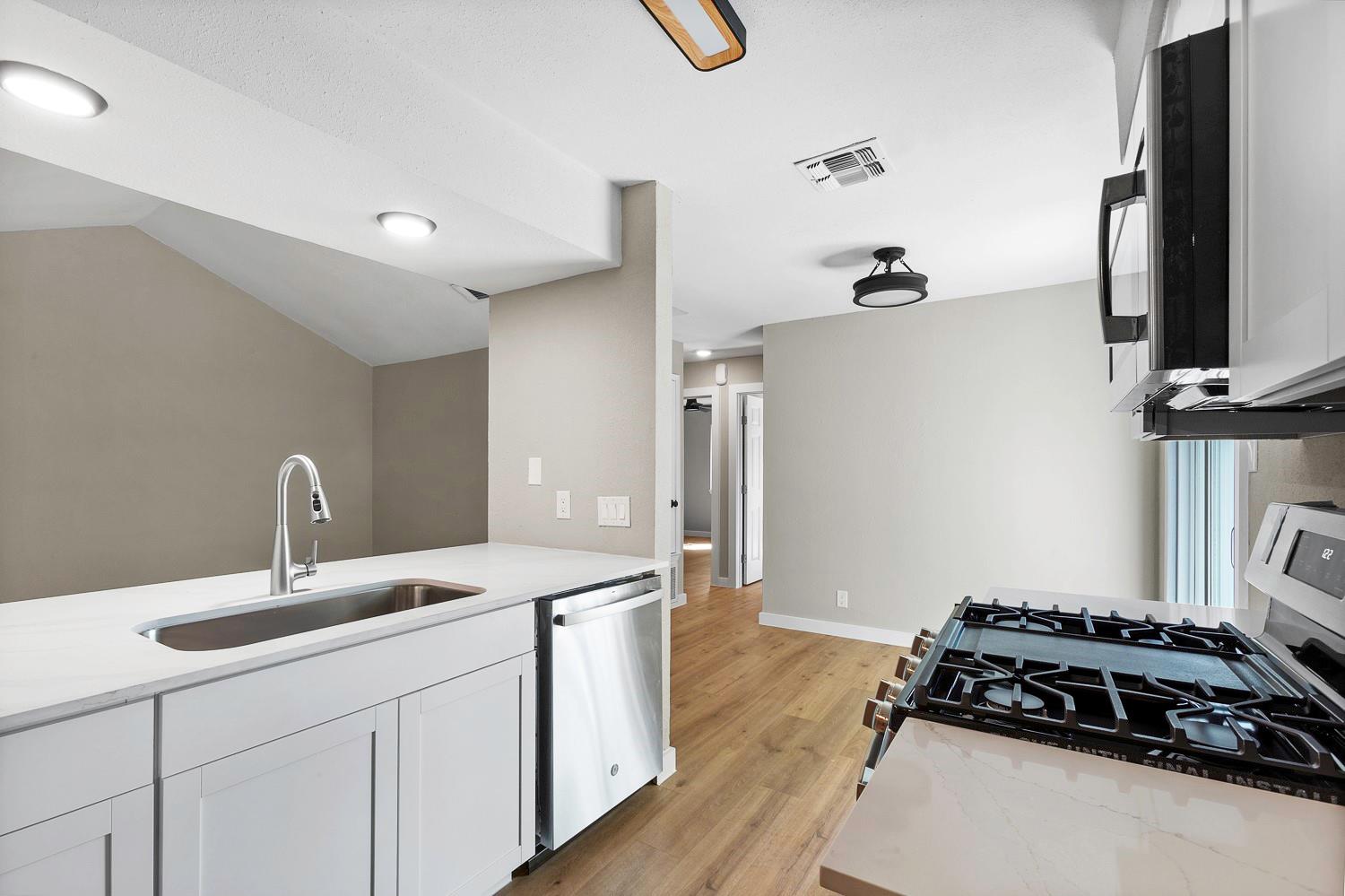 1800 Nicole Cir # A, Round Rock, TX 78664