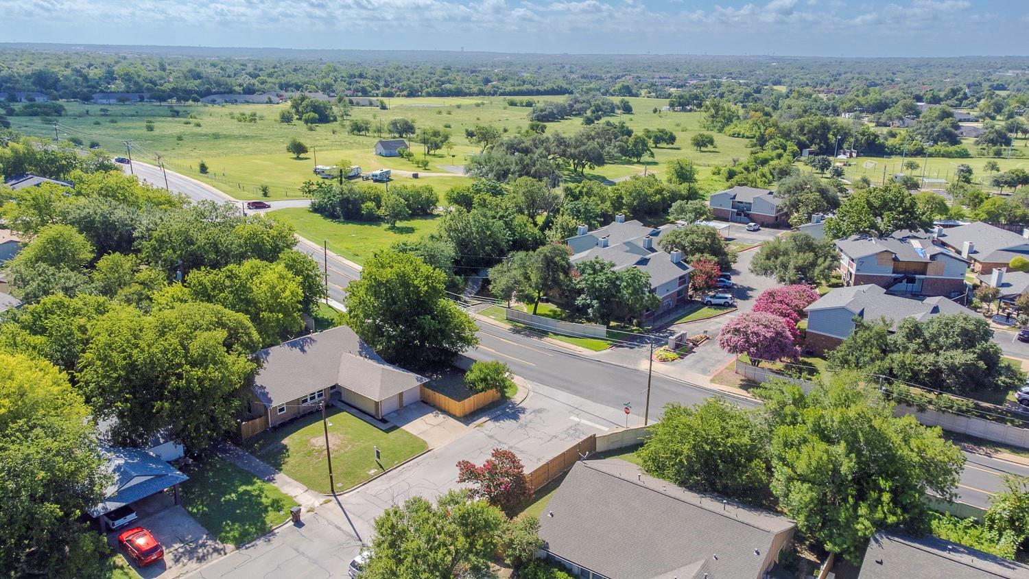 1800 Nicole Cir # A, Round Rock, TX 78664