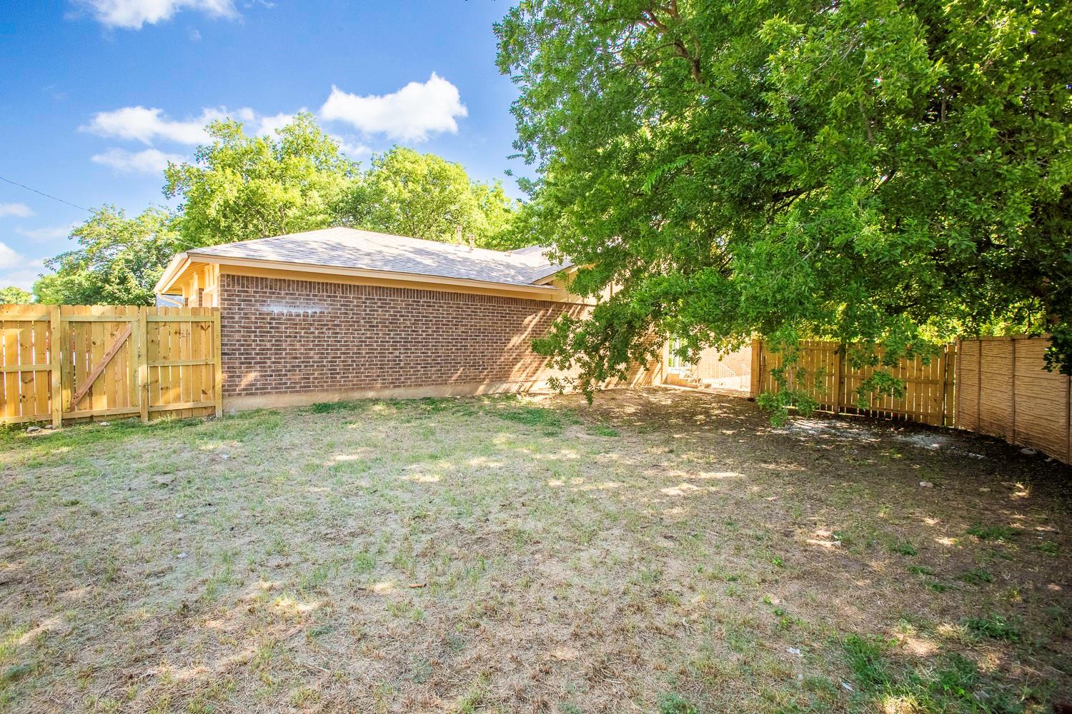 1800 Nicole Cir # A, Round Rock, TX 78664