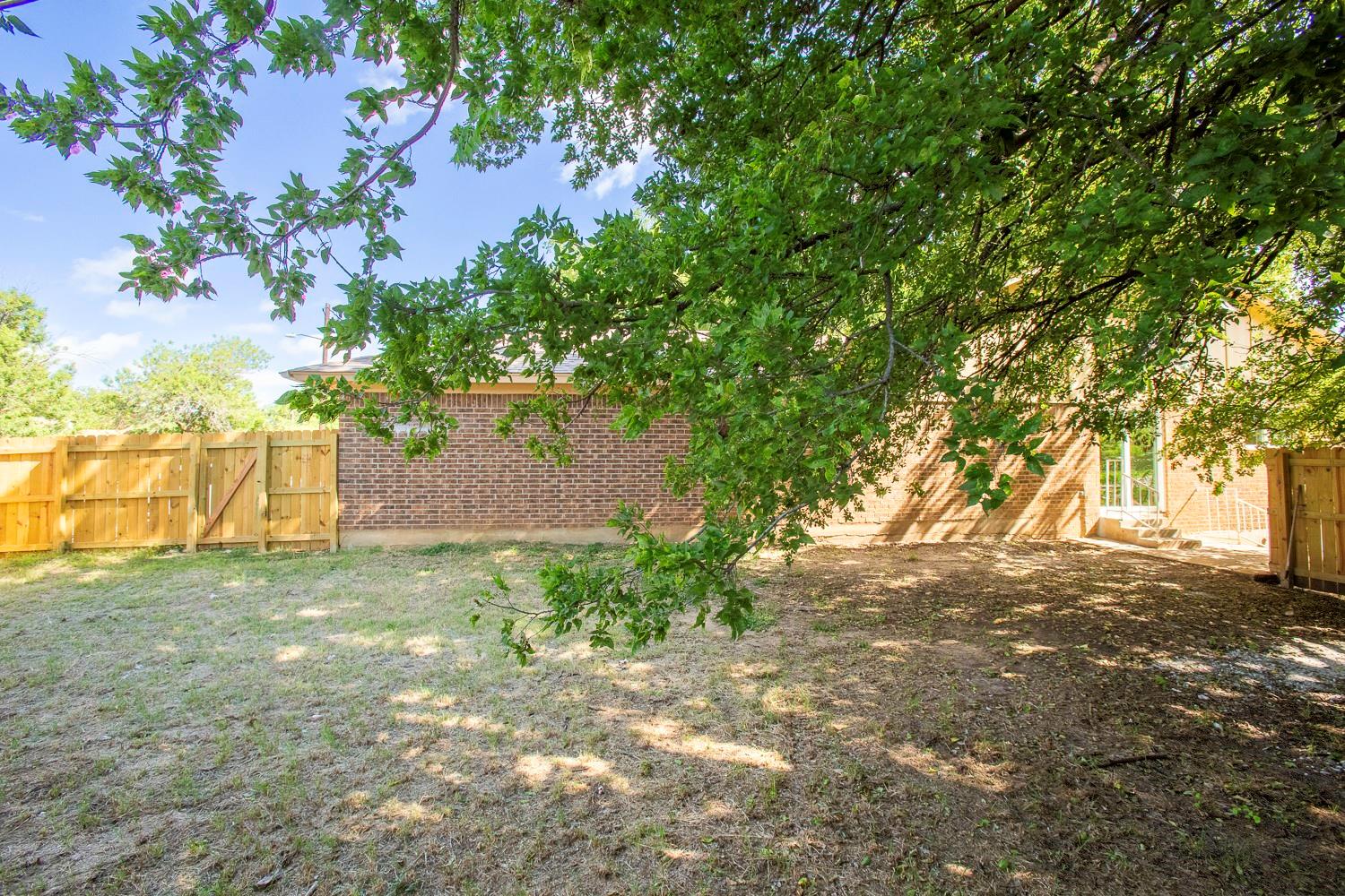 1800 Nicole Cir # A, Round Rock, TX 78664