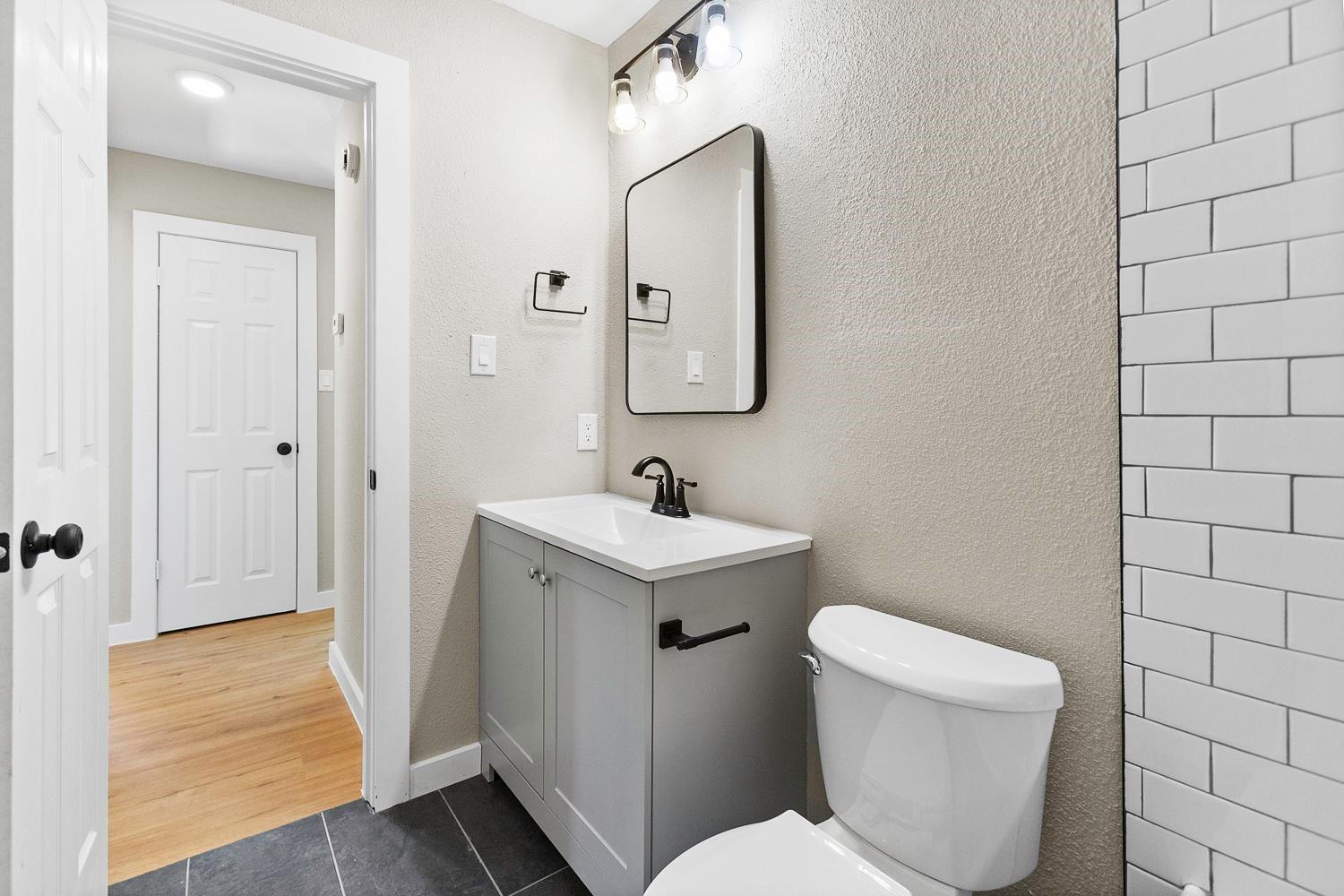 1800 Nicole Cir # A, Round Rock, TX 78664