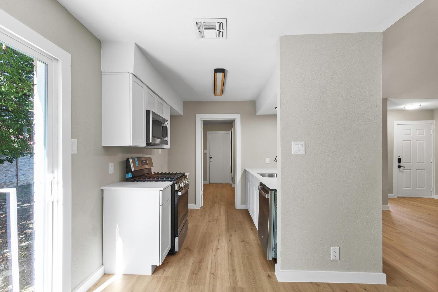 1800 Nicole Cir # A, Round Rock, TX 78664