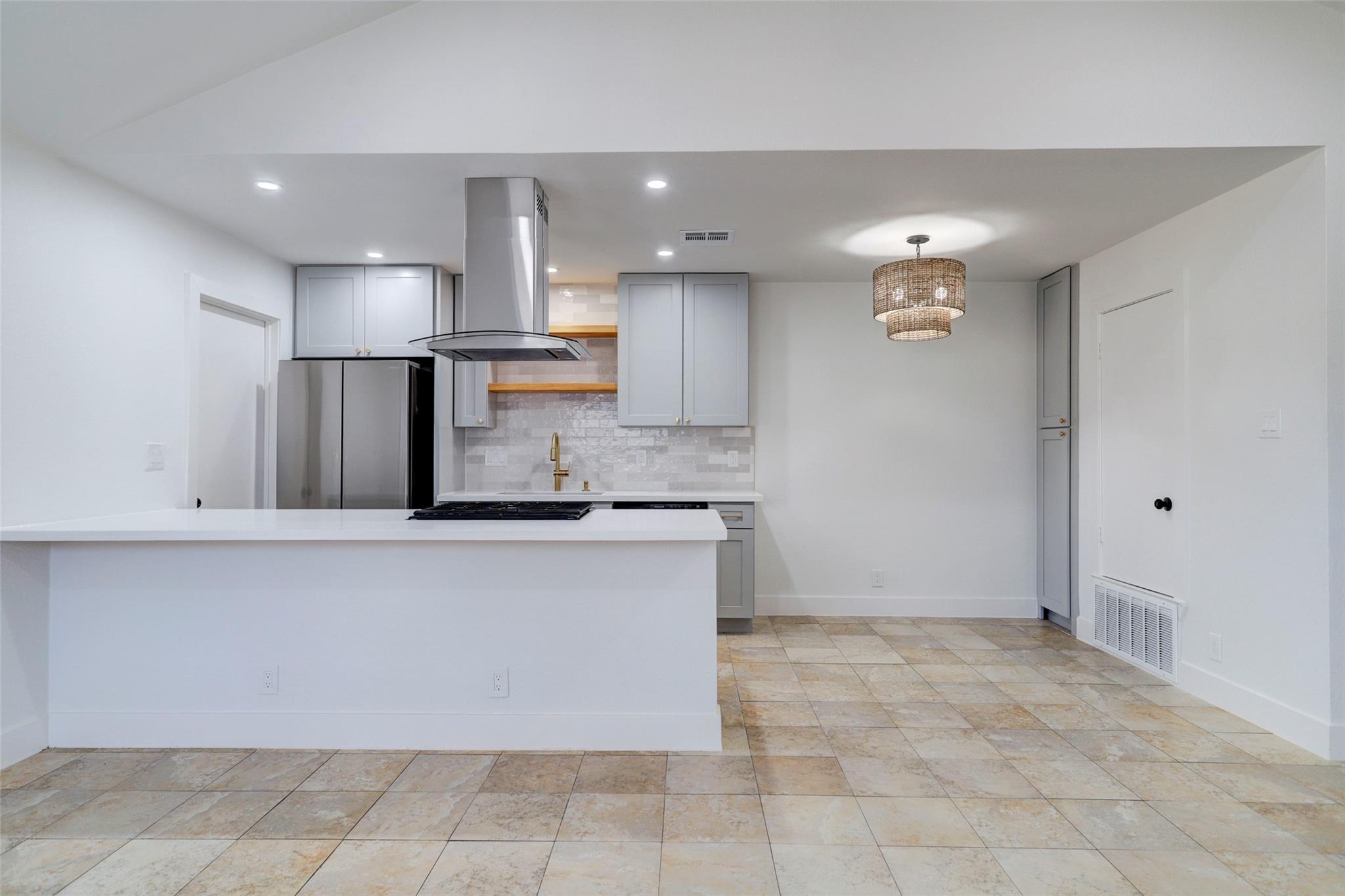 11421 PTARMIGAN Dr, Austin, TX 78758