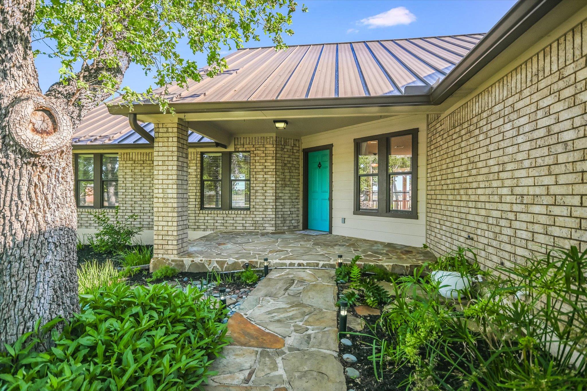106 & 104 Agarita Dr, Burnet, TX 78611