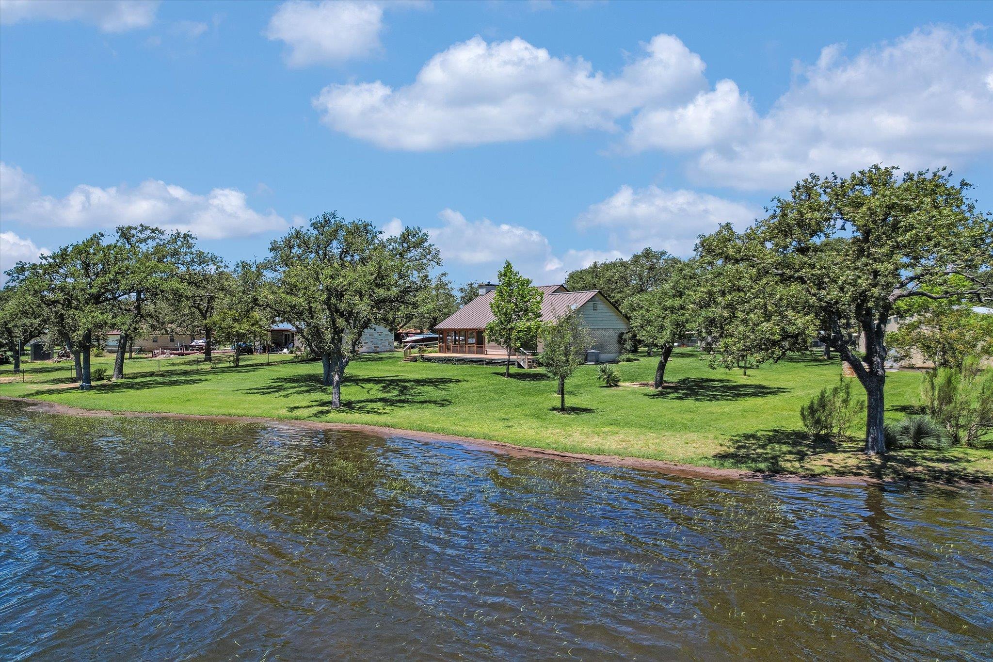 106 & 104 Agarita Dr, Burnet, TX 78611