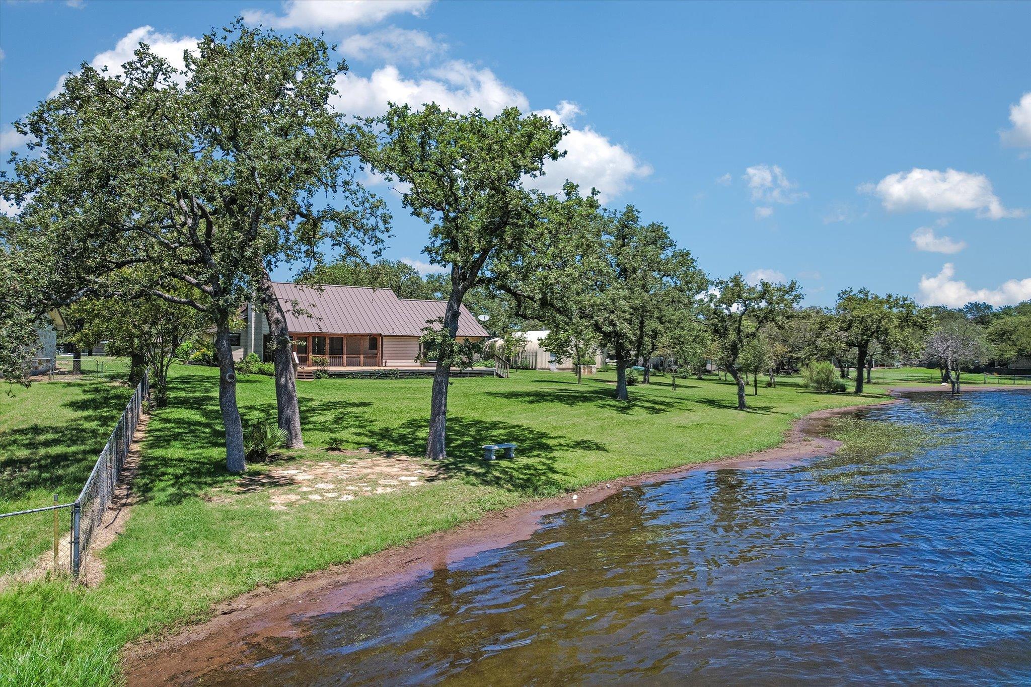 106 & 104 Agarita Dr, Burnet, TX 78611