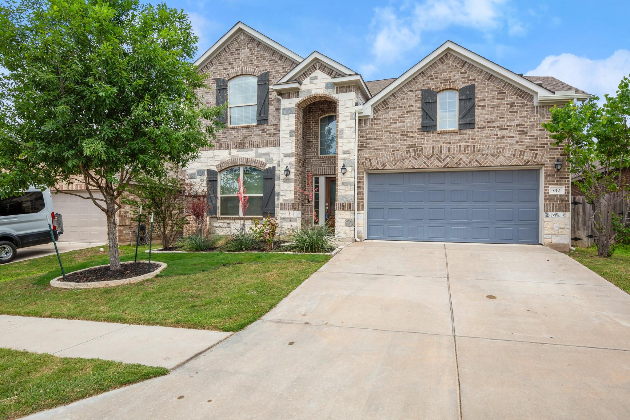 610 Puerta Vallarta Ln # 152, Austin, TX 78748
