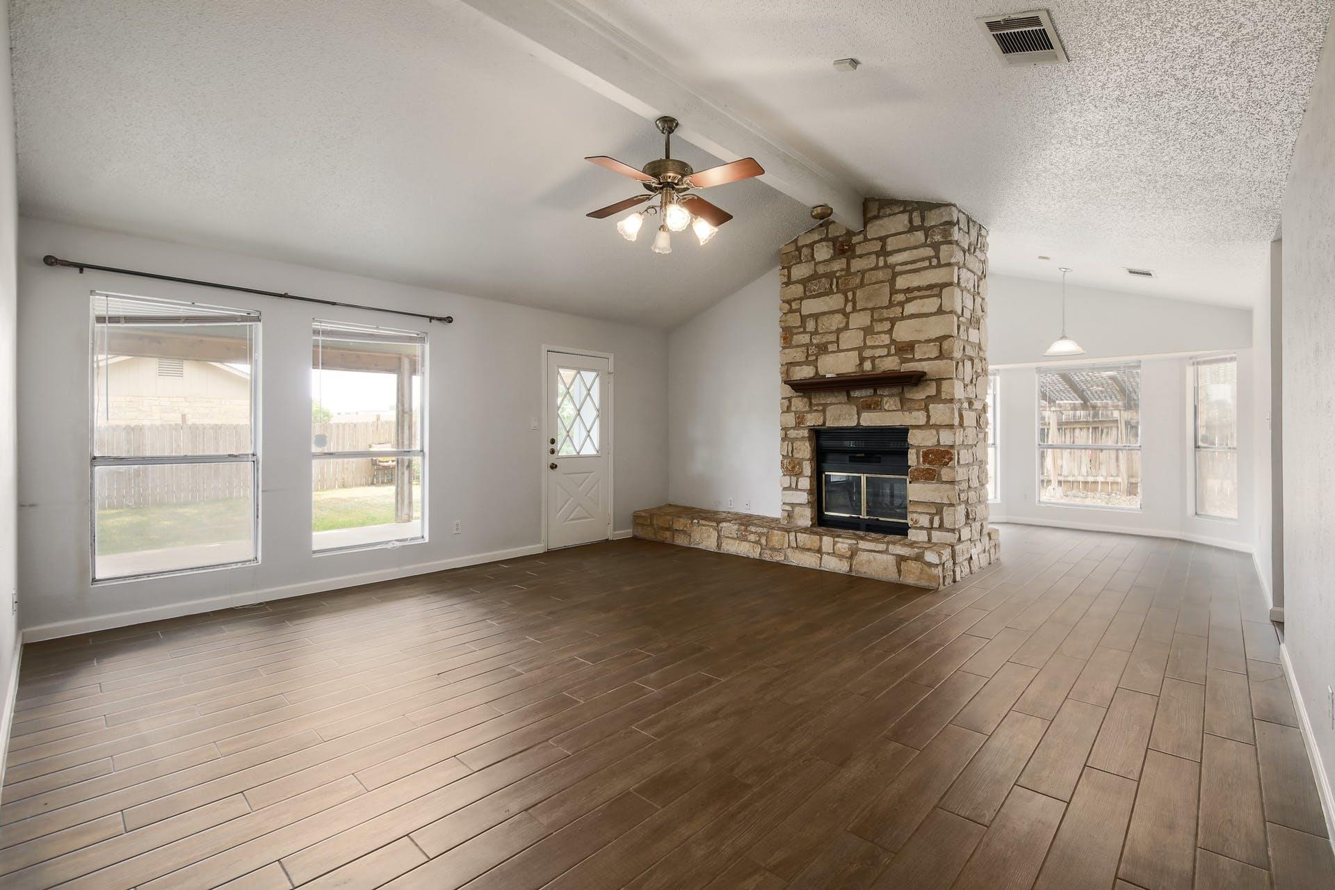 2107 Laura Ct, Round Rock, TX 78681