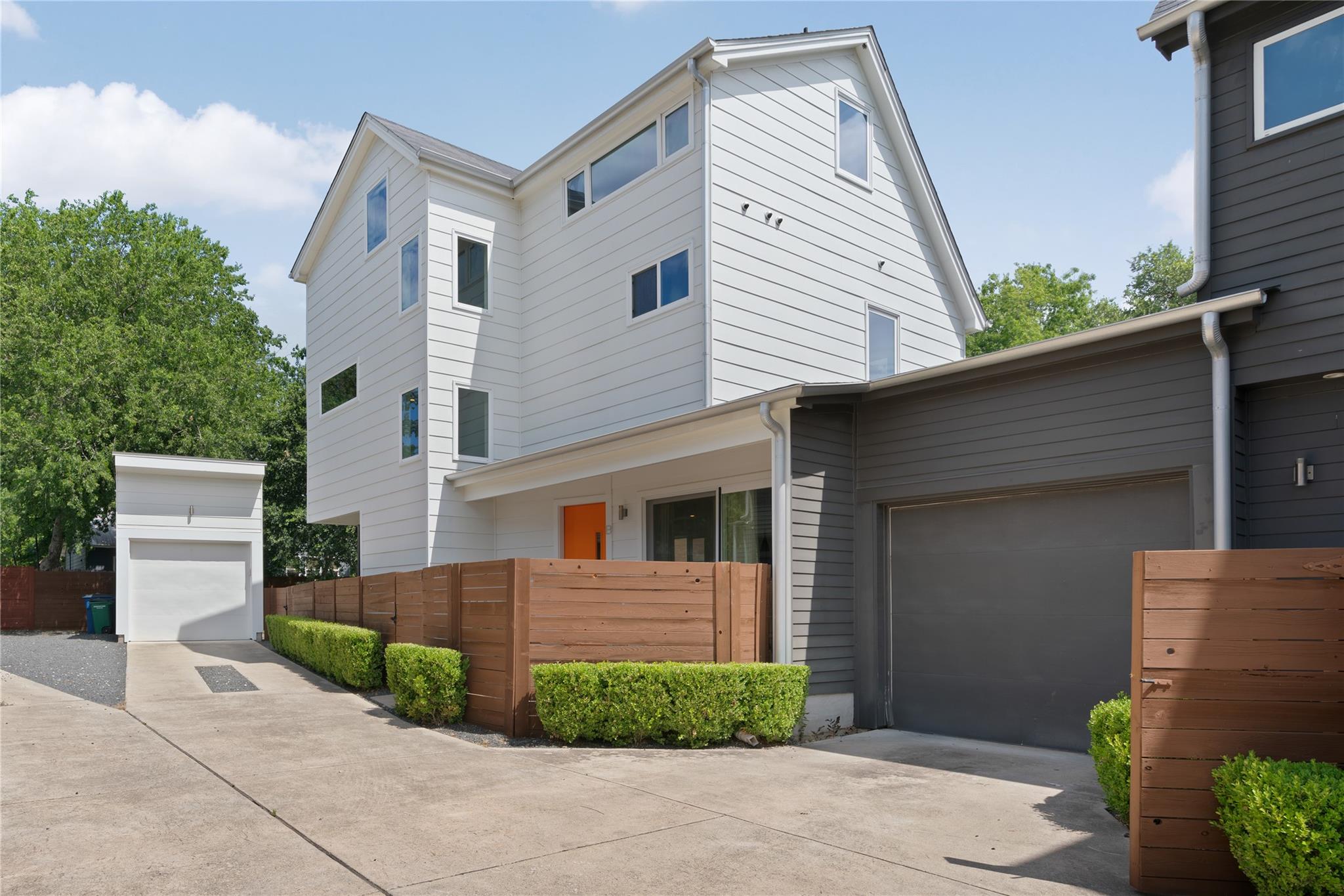 2500 Southland Dr # B, Austin, TX 78704