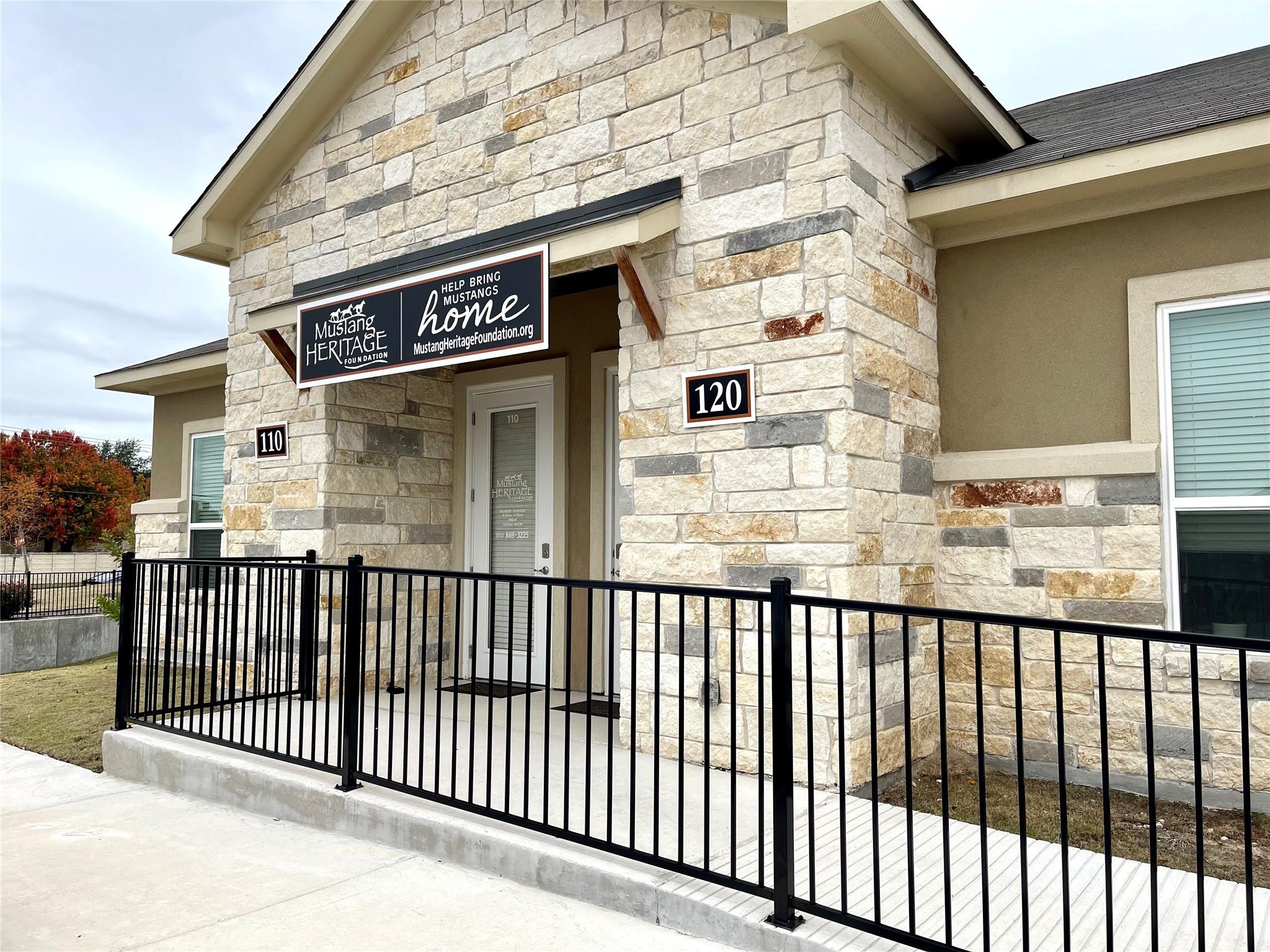 1000 Gattis School Rd # 120, Round Rock, TX 78664