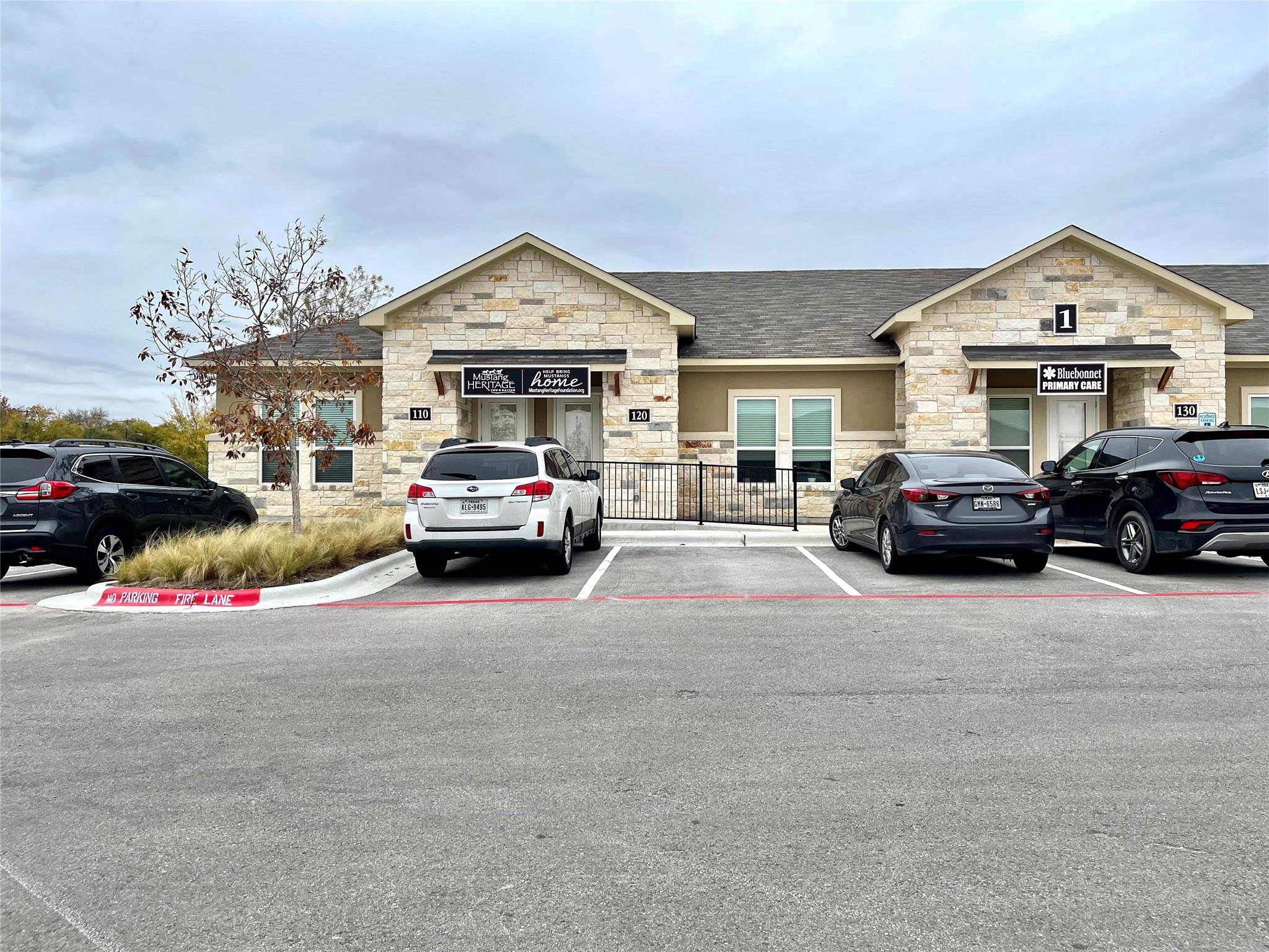 1000 Gattis School Rd # 120, Round Rock, TX 78664