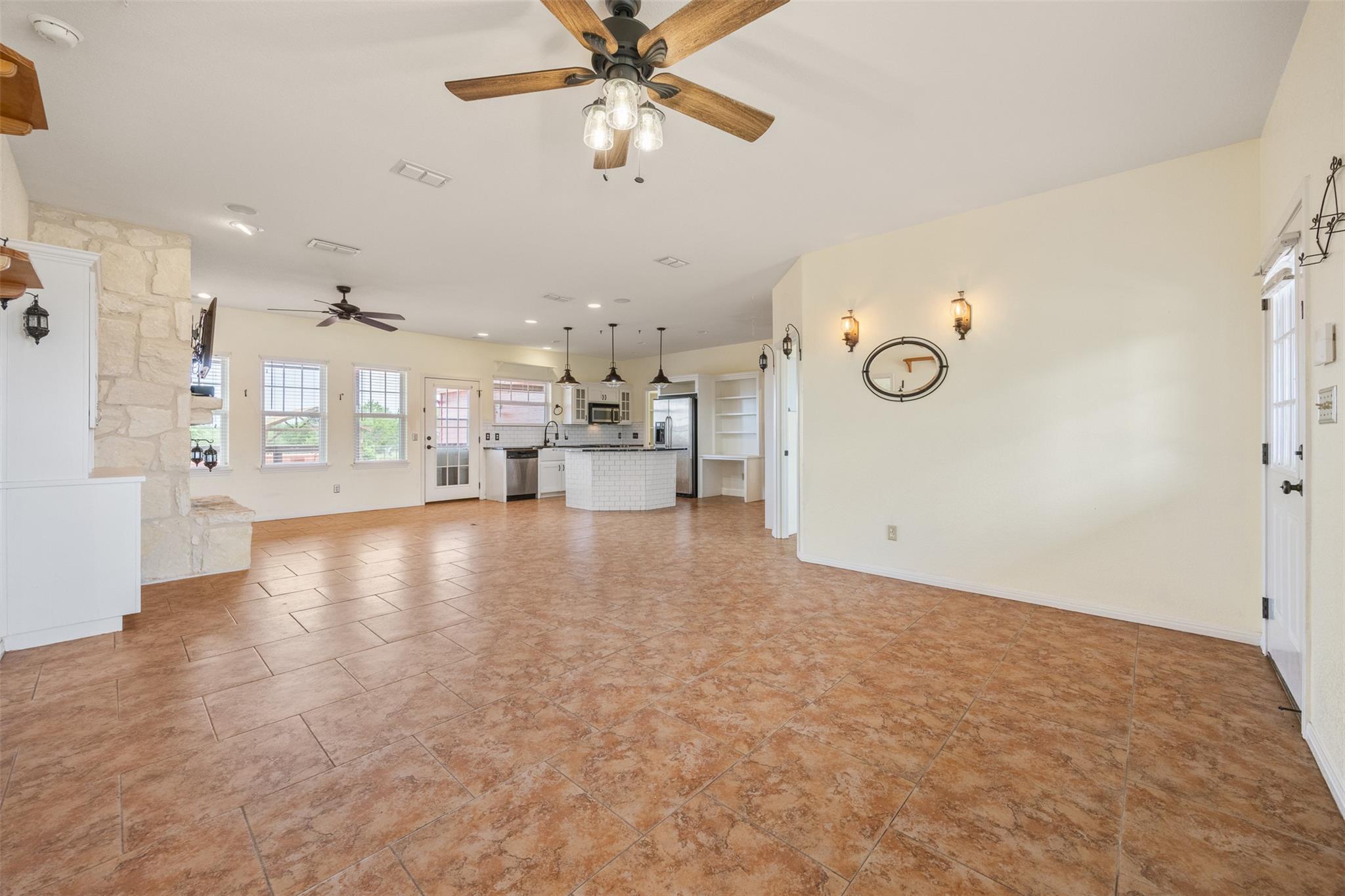 845 Rutherford, Fischer, TX 78623