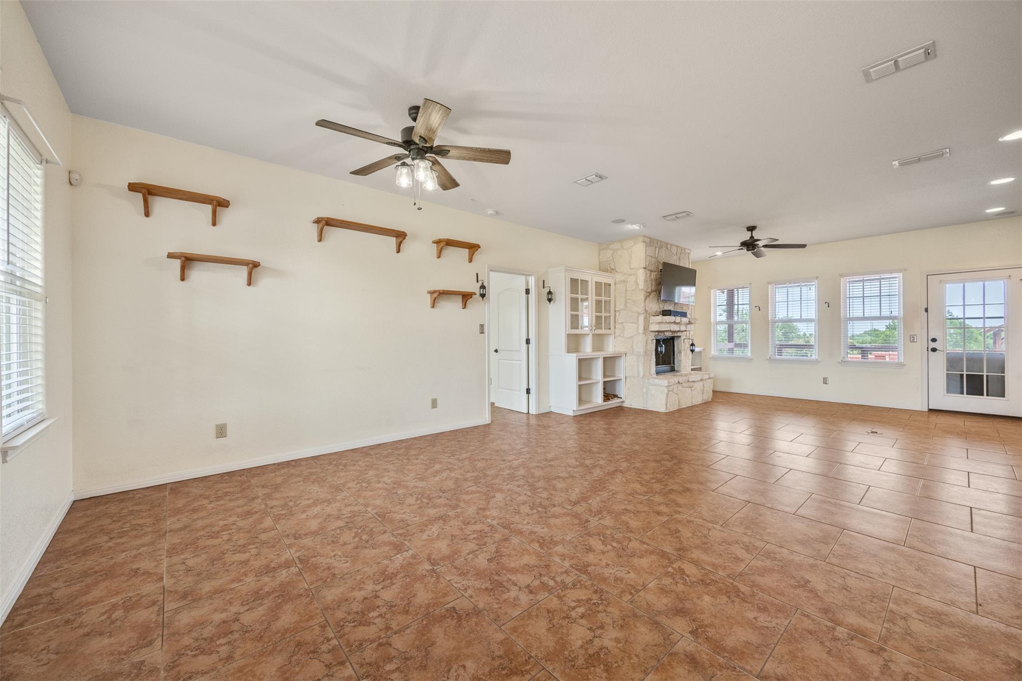 845 Rutherford, Fischer, TX 78623