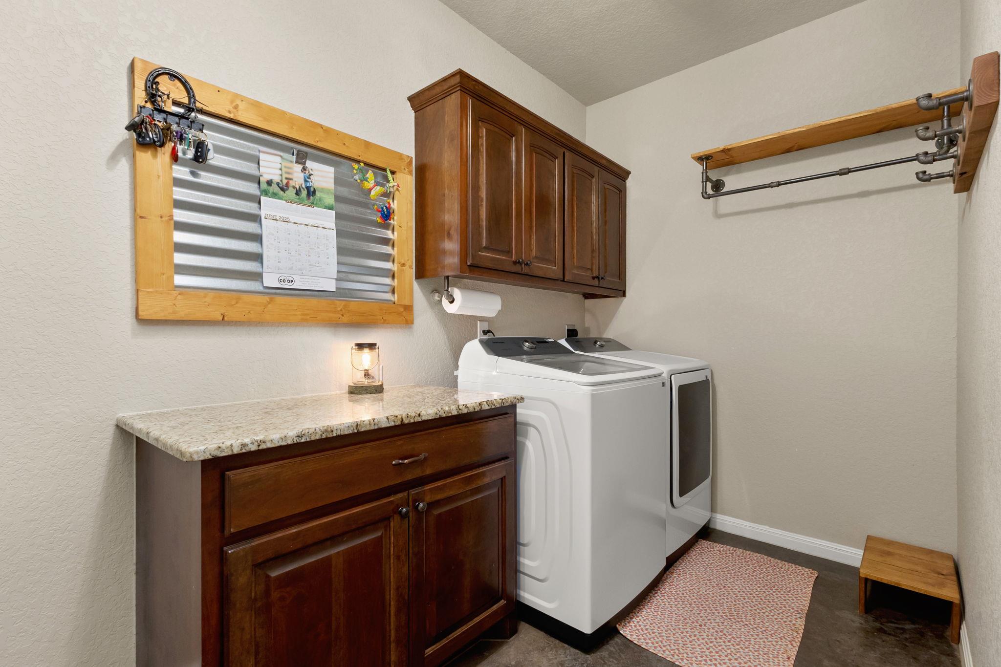 2298 Sungate Dr, New Braunfels, TX 78130