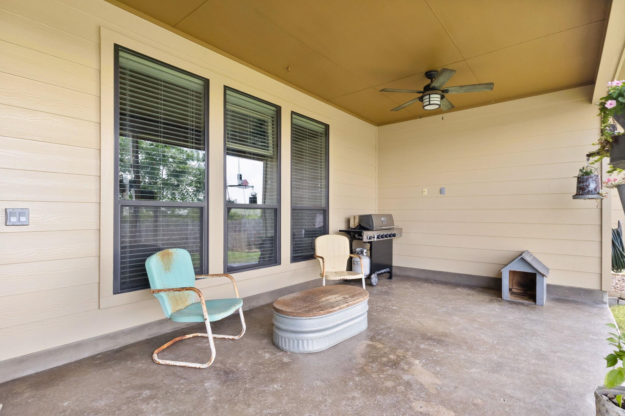 2298 Sungate Dr, New Braunfels, TX 78130