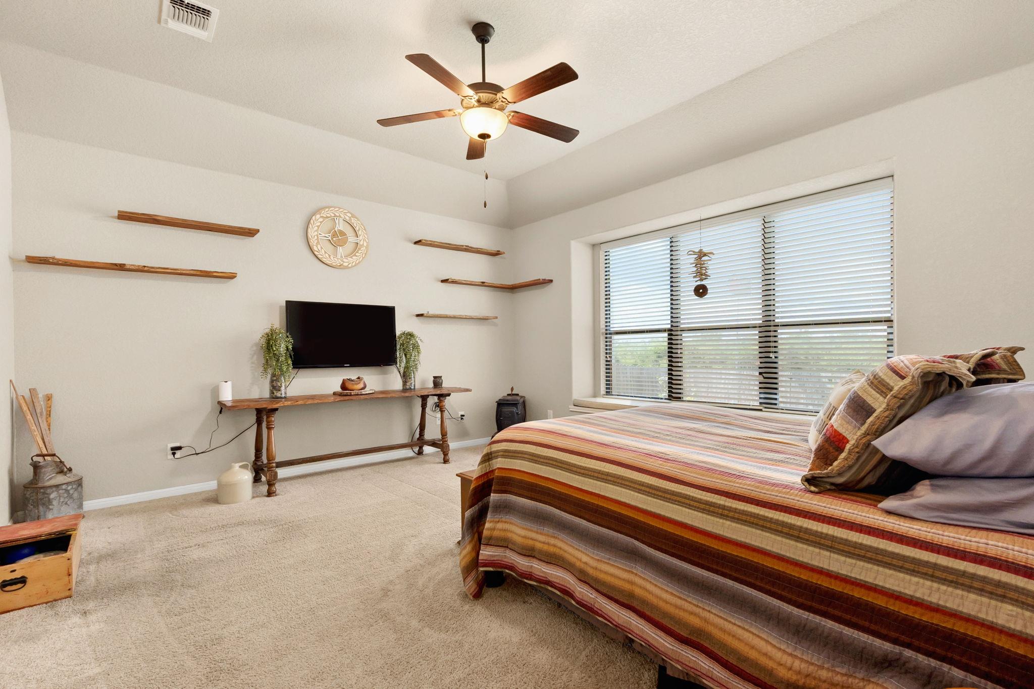 2298 Sungate Dr, New Braunfels, TX 78130